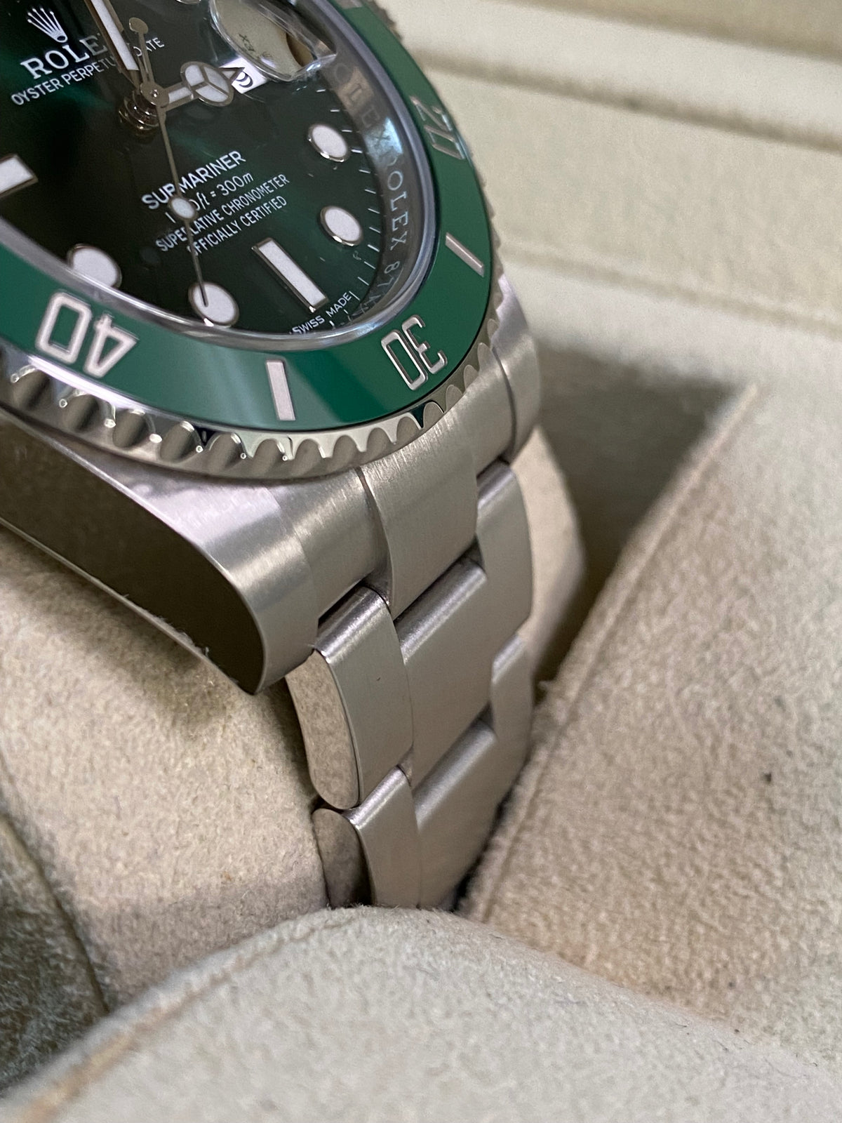 Rolex Steel Submariner Date - 2019 - "Hulk" - 116610LV *NOS*