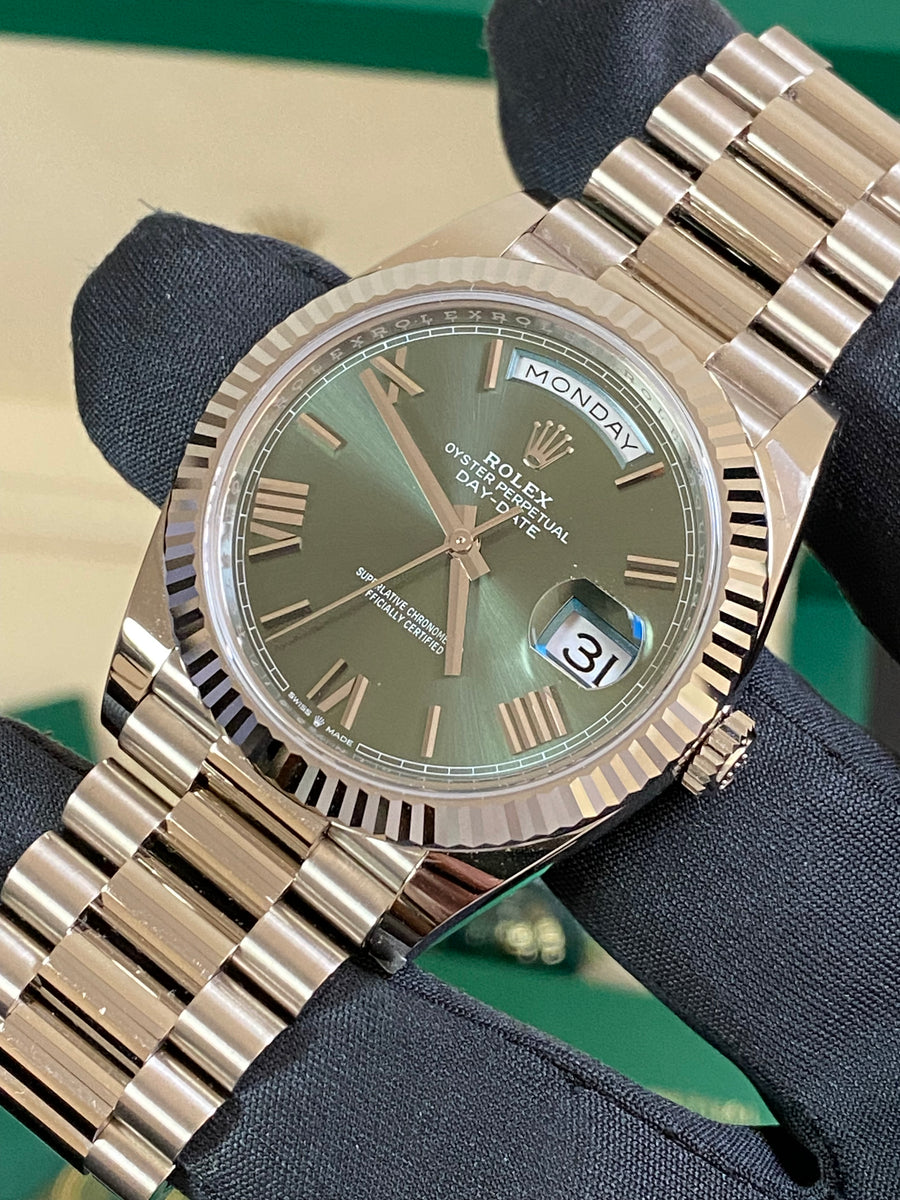 Rolex White Gold Day-Date 40 - 2024 - Fluted Bezel - Olive Green Bevelled Roman Dial - President Bracelet - 228239 *FULL SET*