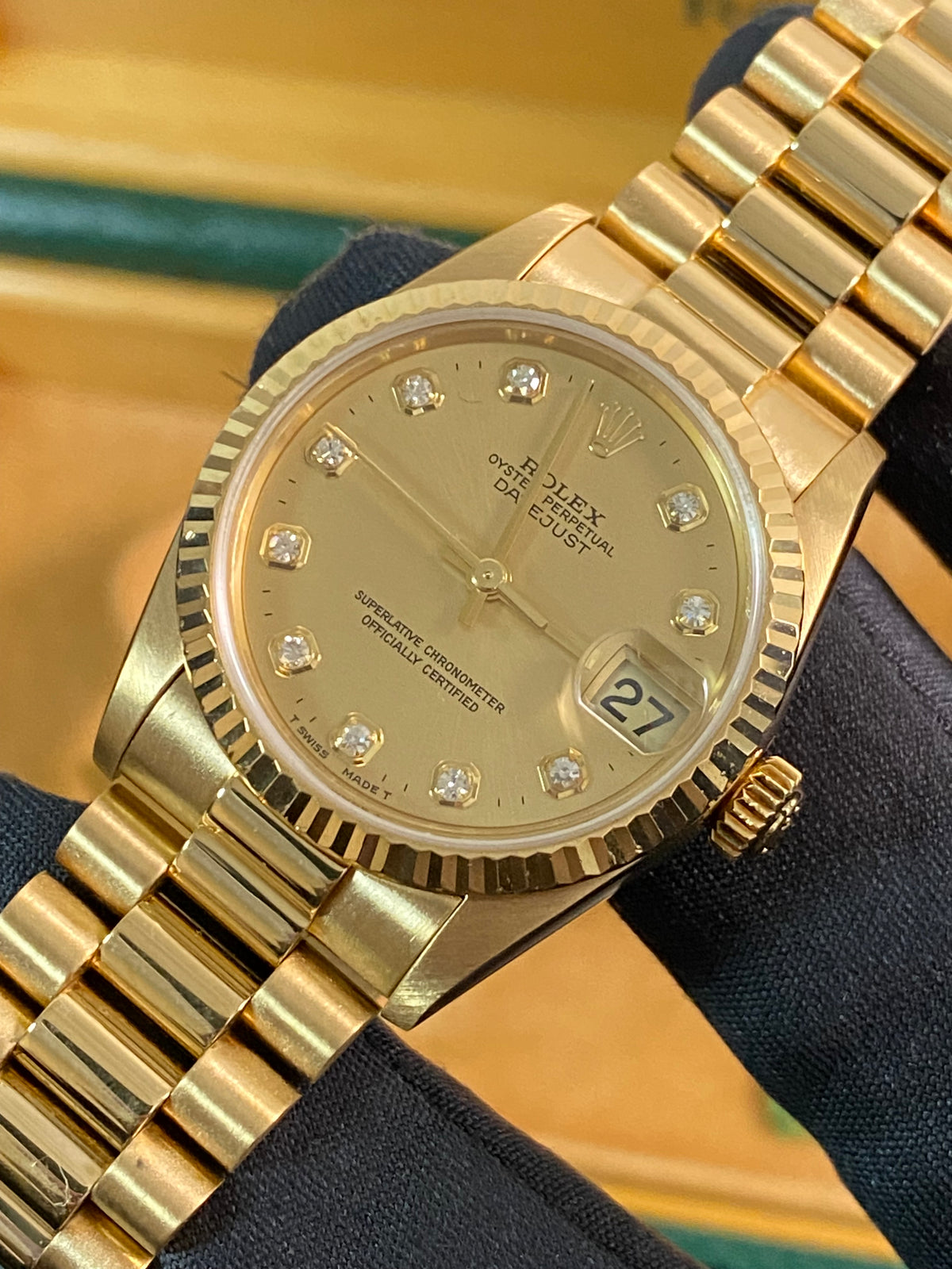 Rolex Yellow Gold Datejust 31 - A serial - Fluted Bezel - Factory Diamond Dial - President Bracelet - 78278