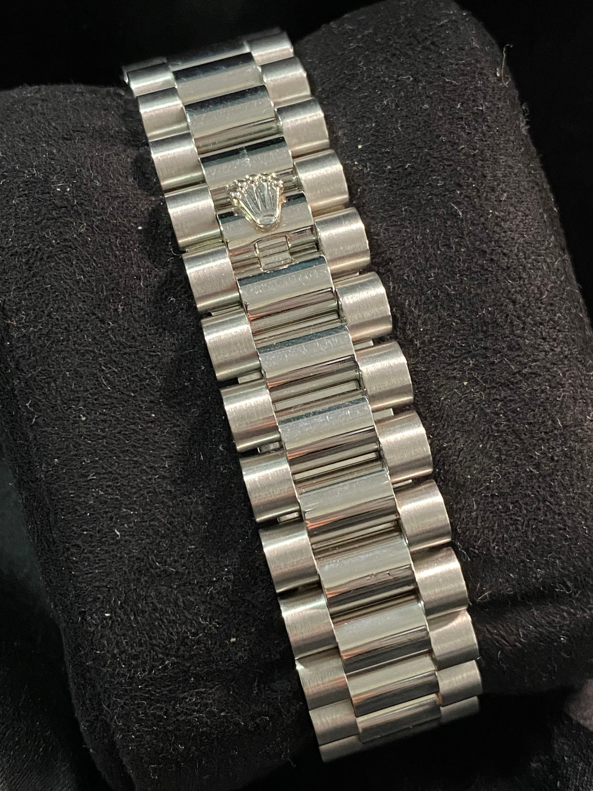 Rolex Platinum Day-Date 36 - M serial - Domed Bezel - Ice Blue Diamond Dial - President Bracelet - 118206 *UNPOLISHED*