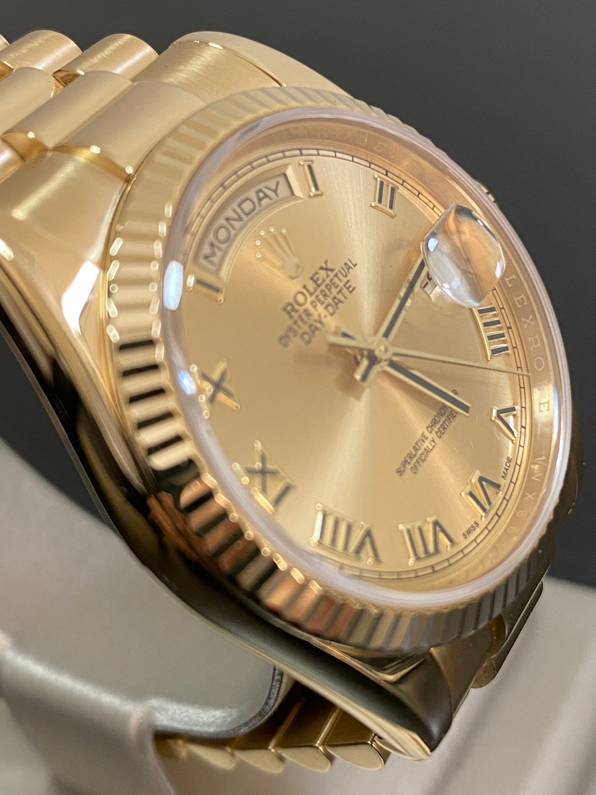 Rolex Yellow Gold Day-Date 36 - 2021 - Fluted Bezel - Champagne Roman Dial - President Bracelet - 118238 *NEW STYLE CARD*