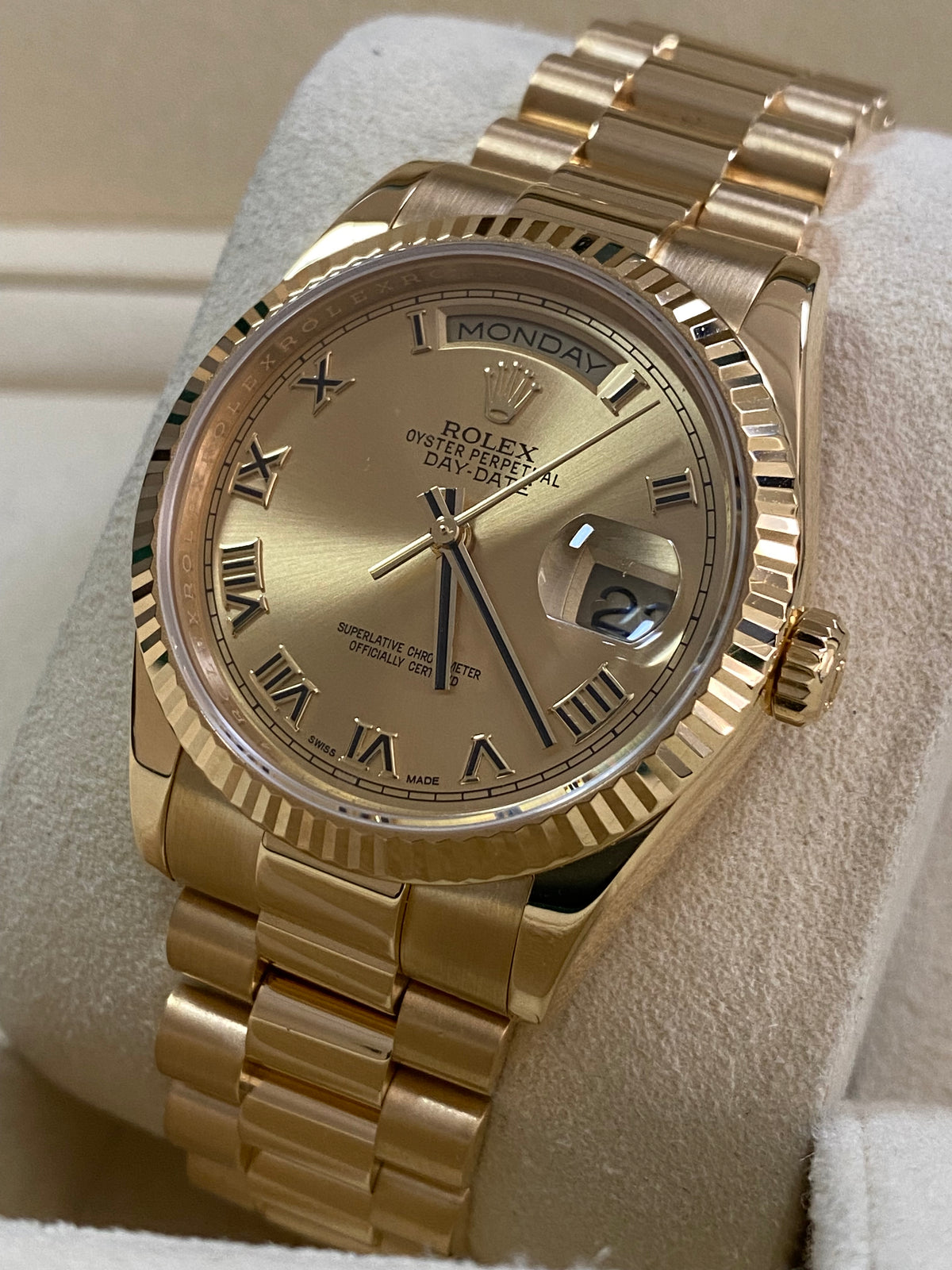 Rolex Yellow Gold Day-Date 36 - 2021 - Fluted Bezel - Champagne Roman Dial - President Bracelet - 118238 *NEW STYLE CARD*