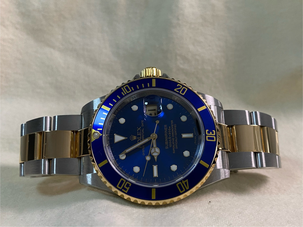 Rolex Steel and Yellow Gold Submariner Date - 2007 - "Bluesy" Pre Ceramic Bezel -Oyster Bracelet - 16613 *FULL SET*