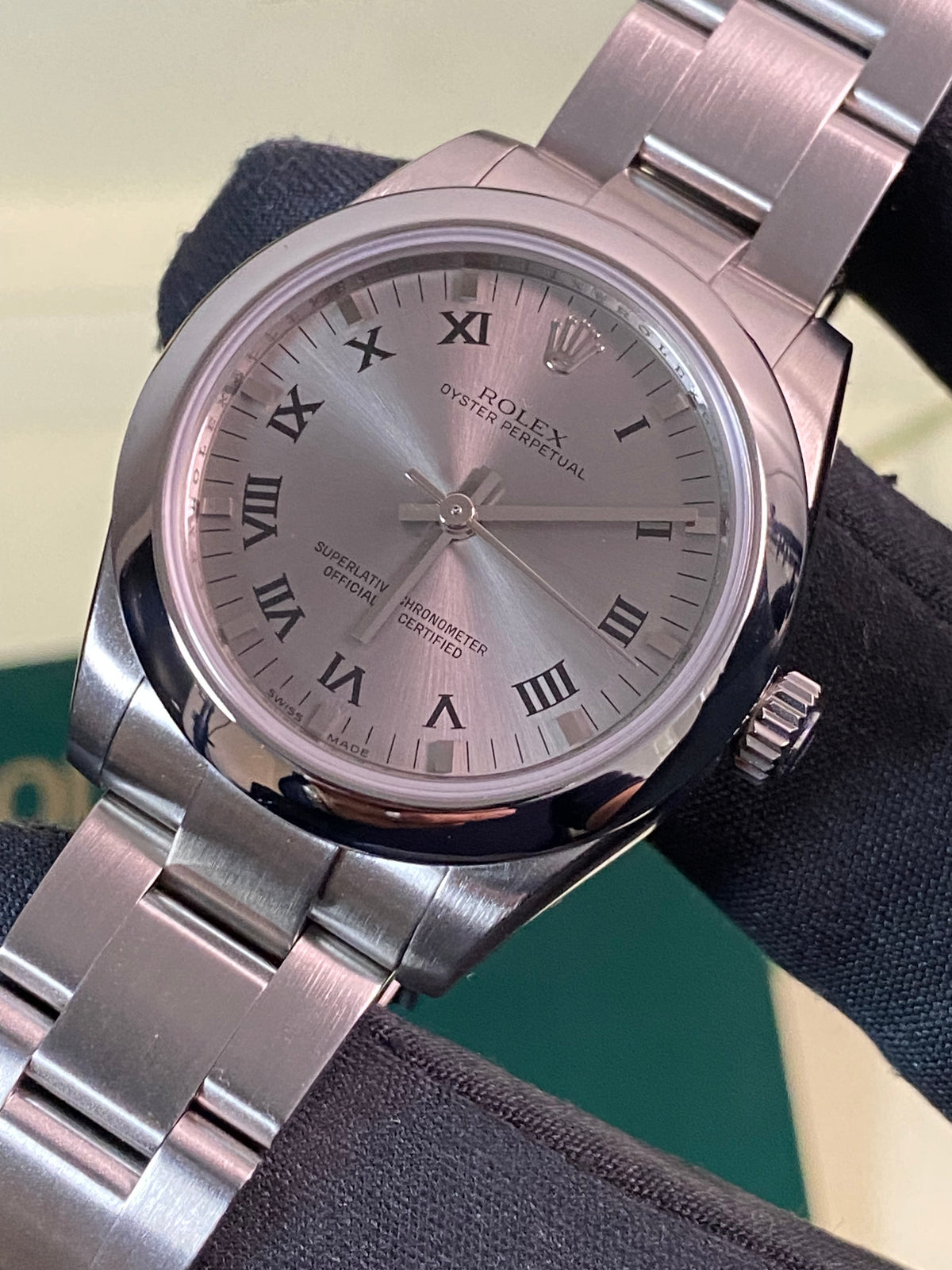 Rolex Steel Oyster Perpetual 31 - Z serial - Domed Bezel - Silver Roman Dial - Oyster Bracelet - 177200