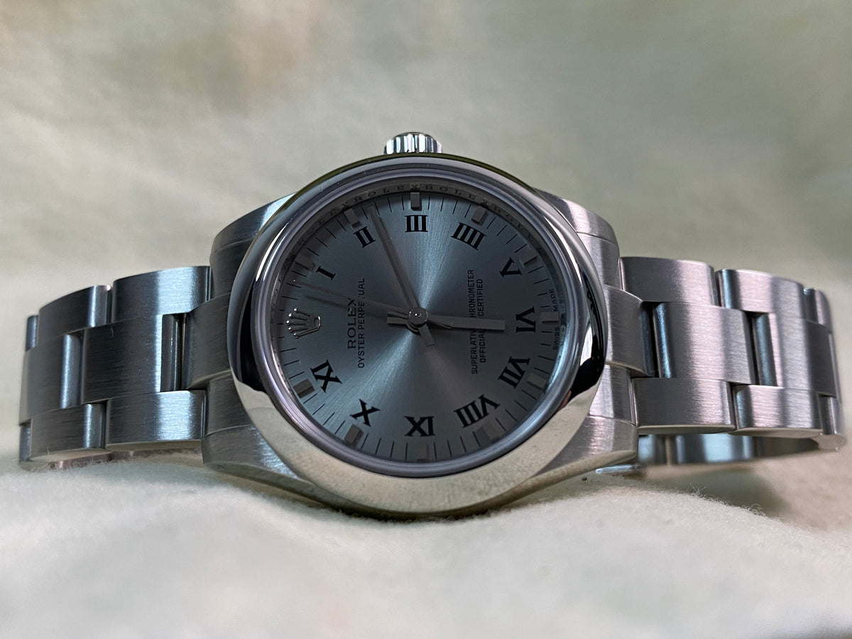 Rolex Steel Oyster Perpetual 31 - Z serial - Domed Bezel - Silver Roman Dial - Oyster Bracelet - 177200