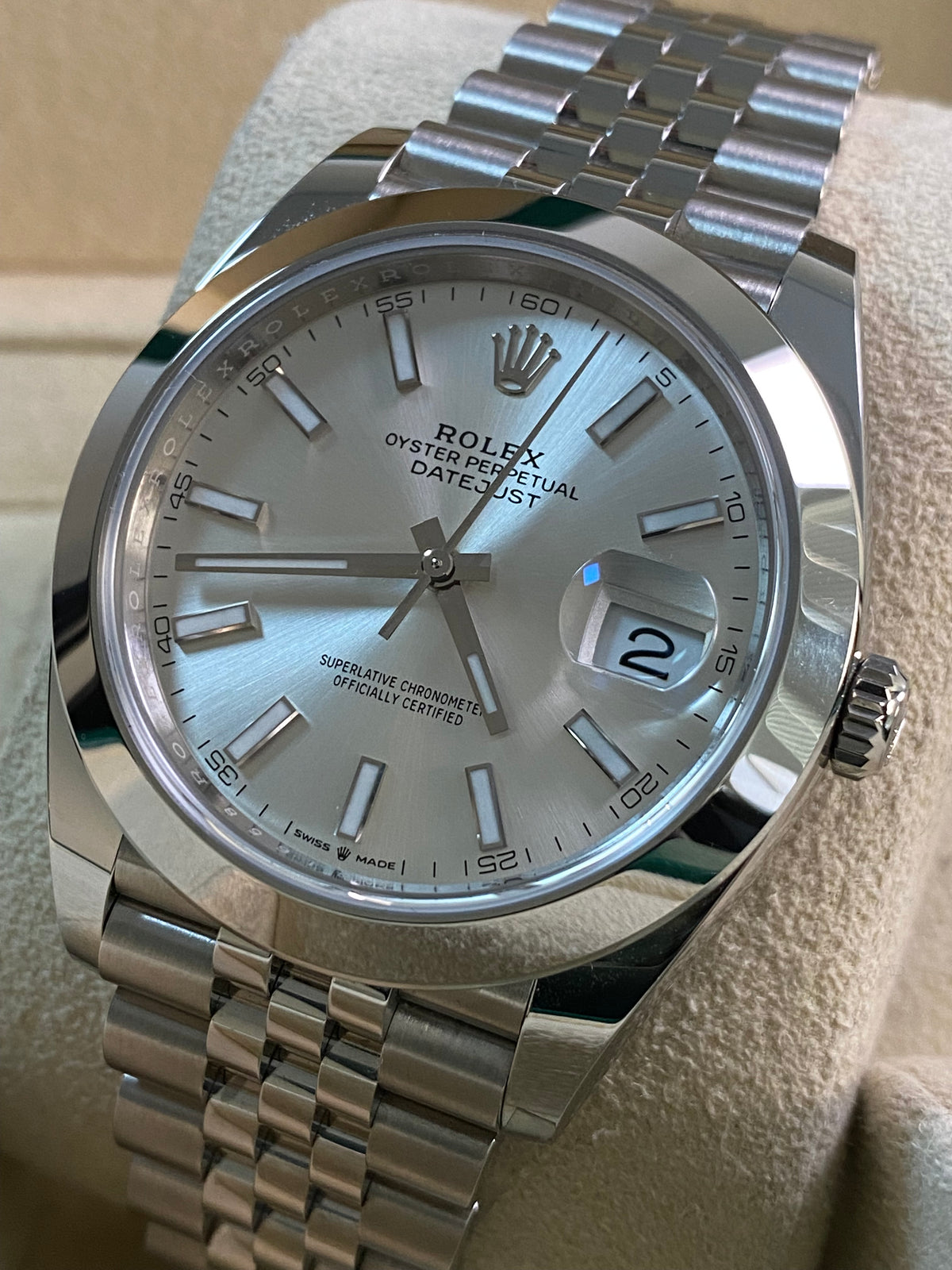 Rolex Steel Datejust 41 - 2024 - Smooth Bezel - Silver Index Dial - Jubilee Bracelet - 126300 *FULL SET*