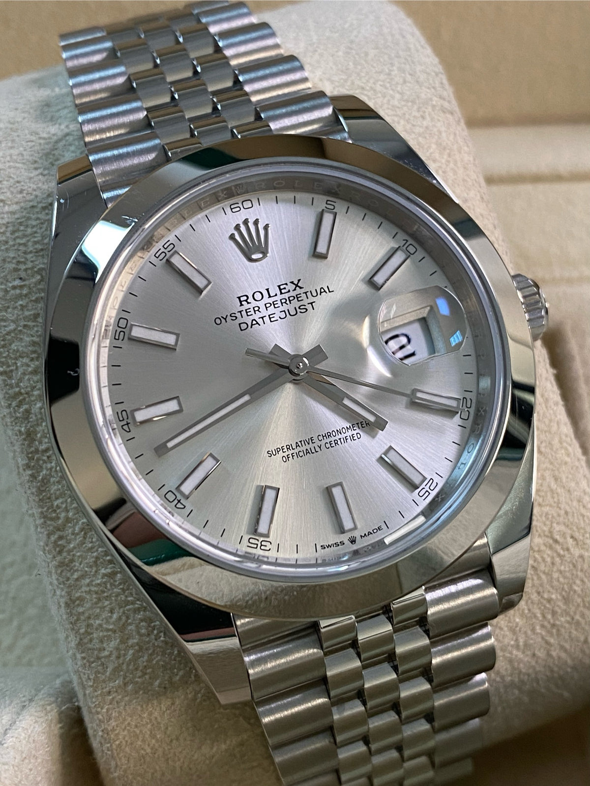 Rolex Steel Datejust 41 - 2024 - Smooth Bezel - Silver Index Dial - Jubilee Bracelet - 126300 *FULL SET*