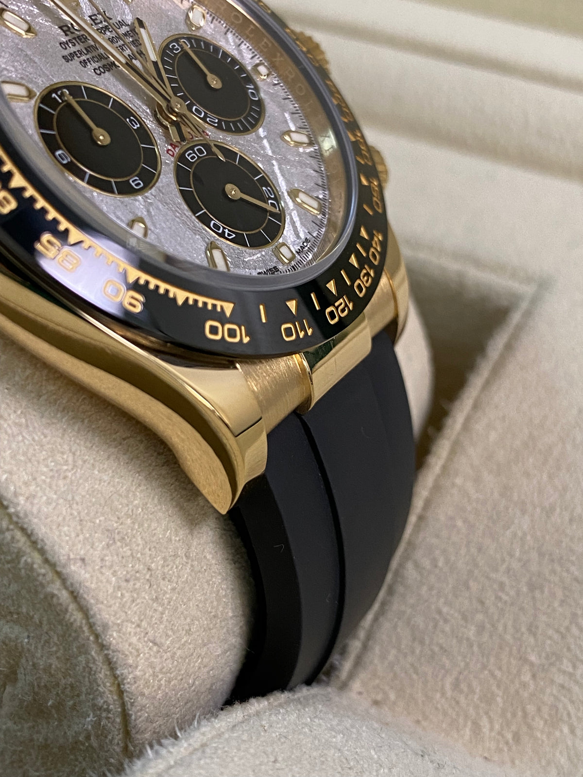 Rolex Yellow Gold Cosmograph Daytona - 2022 - Meteorite Dial - Oysterflex - 116518LN *FULL SET*