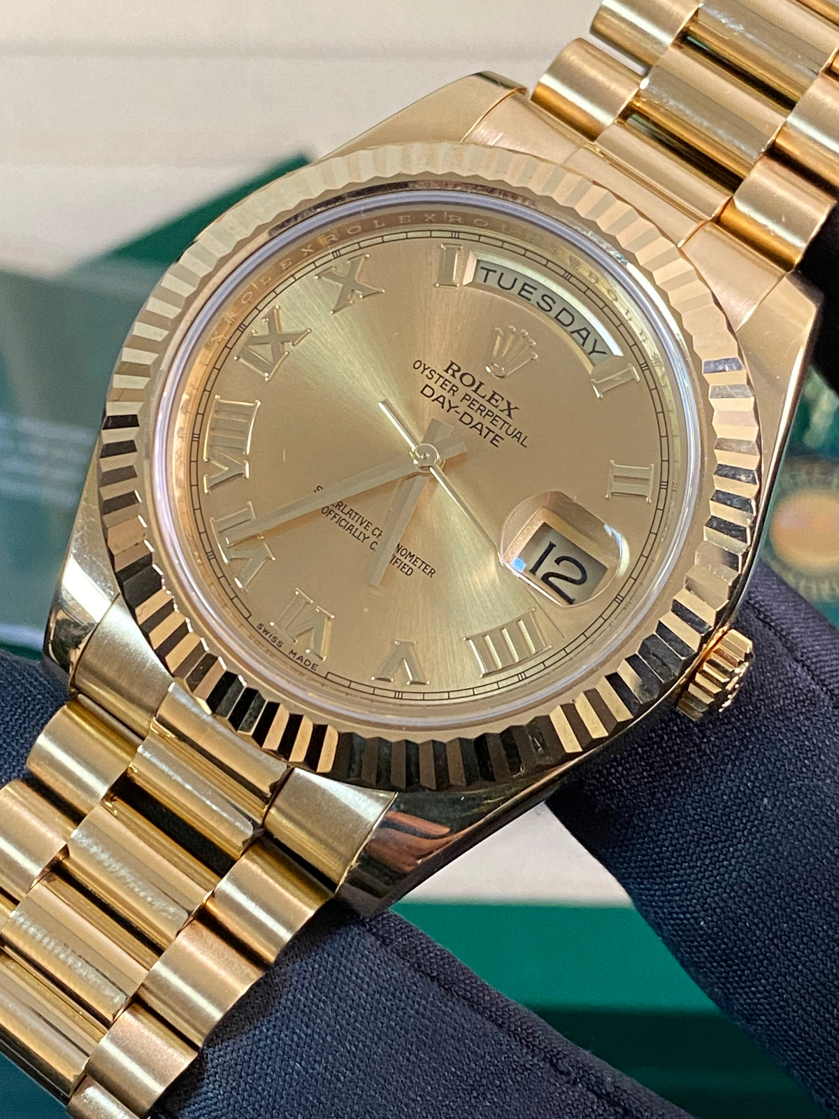 Rolex Yellow Gold Day-Date II - 2012 - Fluted Bezel - Champagne Roman Dial - President Bracelet - 218238