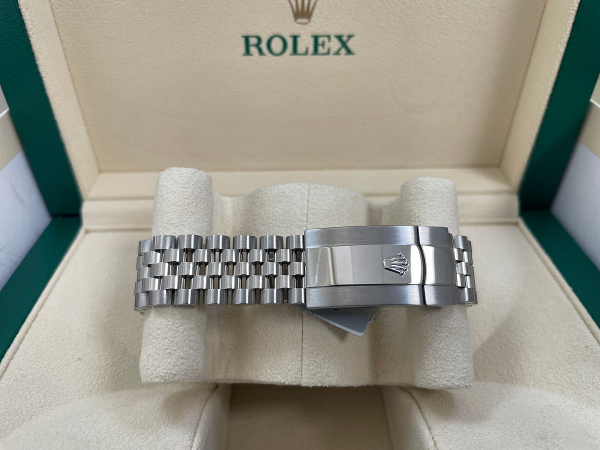 Rolex Steel and White Gold Datejust 41 - 2023 - Fluted Bezel - "Wimbledon" Dial - Jubilee Bracelet - 126334