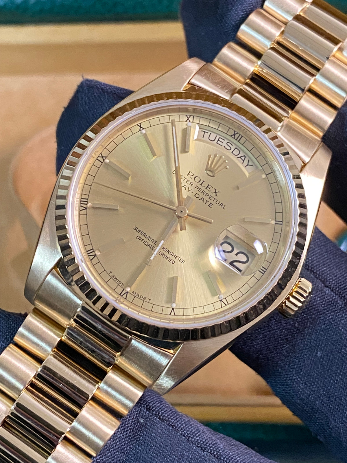 Rolex Yellow Gold Day-Date 36 - 1981 - Fluted Bezel - Champagne Dial - President Bracelet - 18038