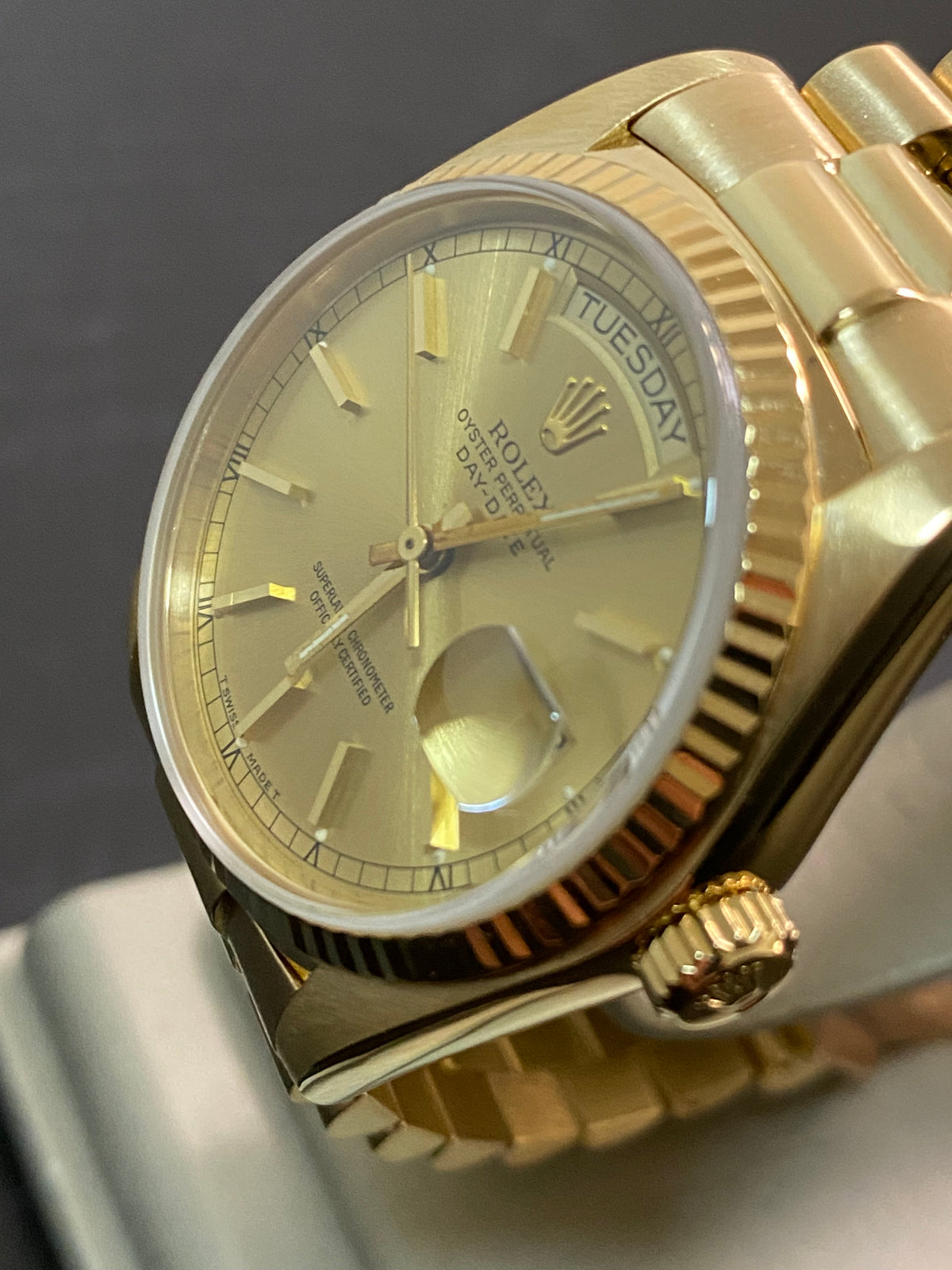 Rolex Yellow Gold Day-Date 36 - 1981 - Fluted Bezel - Champagne Dial - President Bracelet - 18038