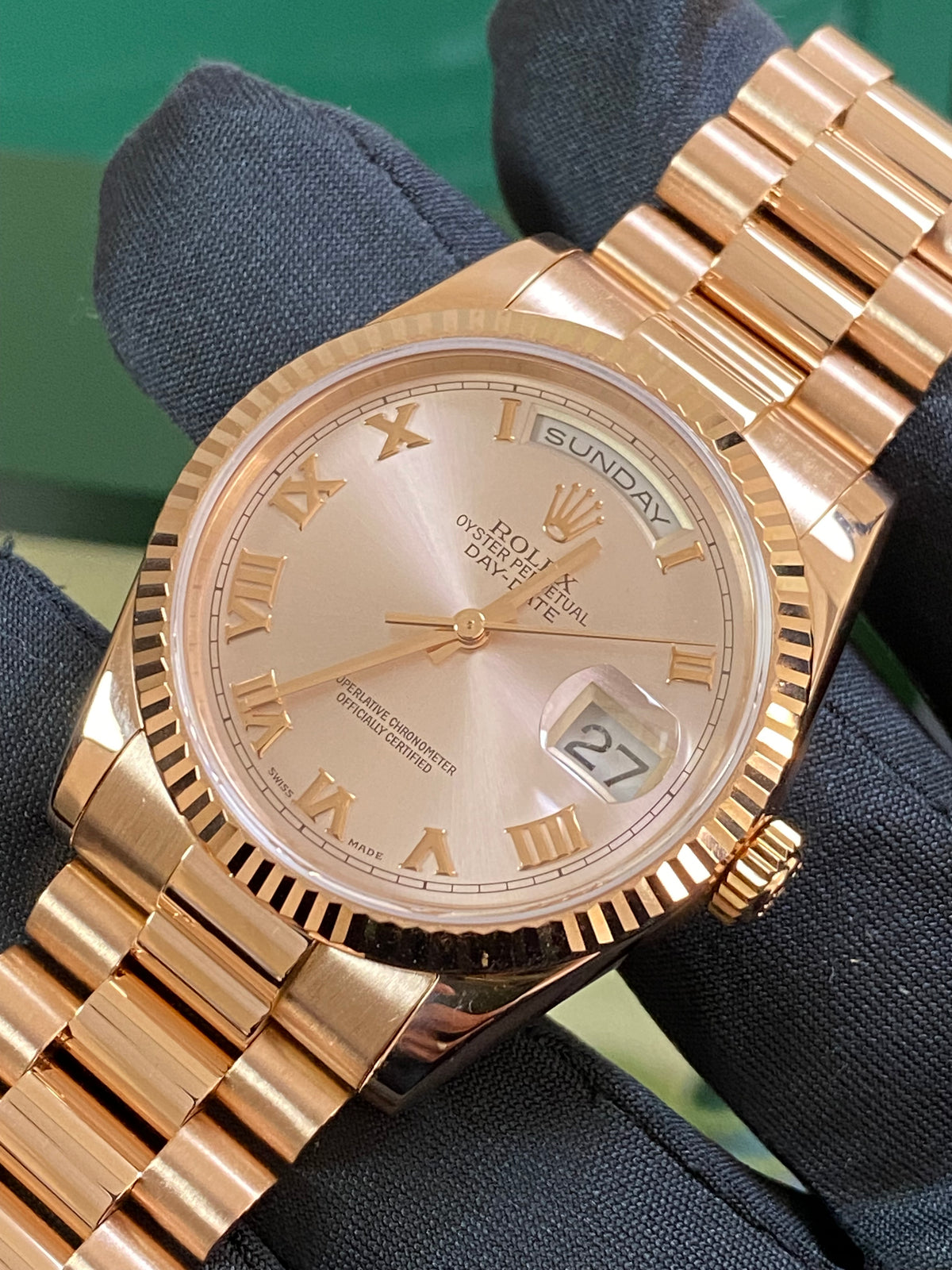 Rolex Everose Gold Day-Date 36 - K serial - Fluted Bezel - Pink Roman Dial - President Bracelet - 118235 *COMPLETE SET*