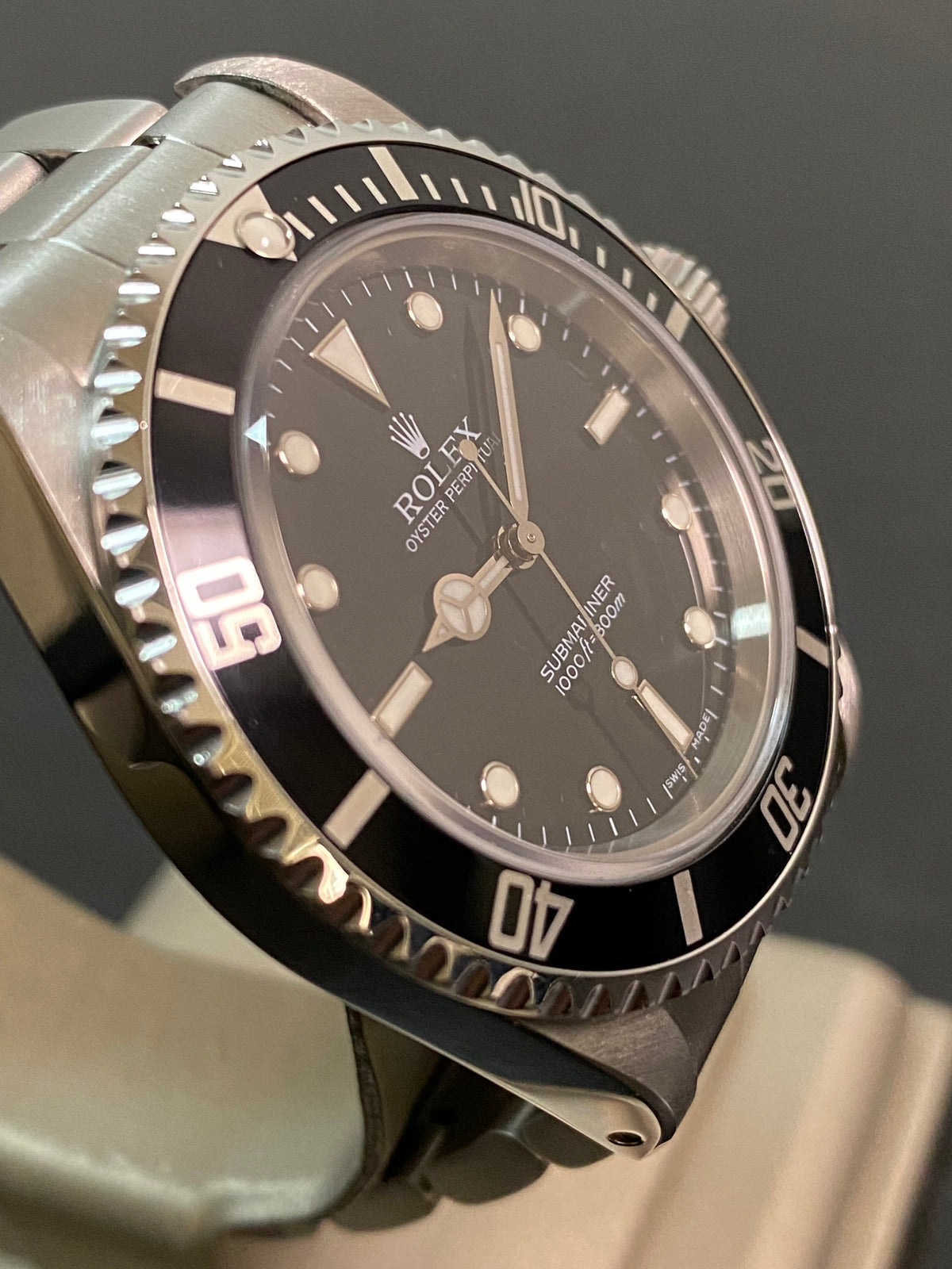 Rolex Steel Submariner No Date - W serial - Pre Ceramic Bezel - Black Dial - 14060 *FULL SET*