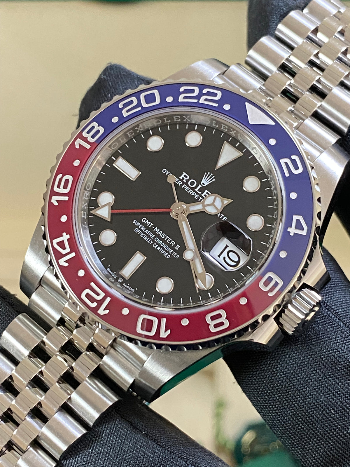 Rolex Oystersteel GMT-Master II - 2023 -"Pepsi" - Black Dial - Jubilee Bracelet - 126710BLRO *COMPLETE SET*