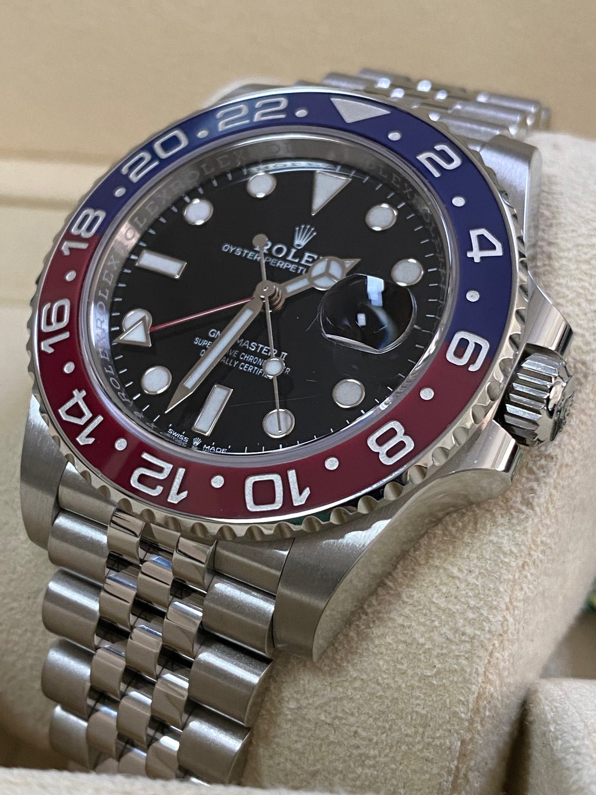 Rolex Oystersteel GMT-Master II - 2023 -"Pepsi" - Black Dial - Jubilee Bracelet - 126710BLRO *COMPLETE SET*