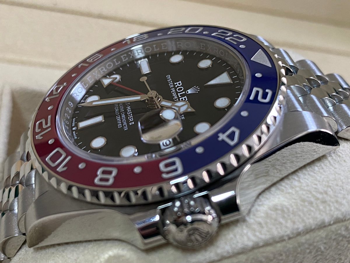 Rolex Oystersteel GMT-Master II - 2023 -"Pepsi" - Black Dial - Jubilee Bracelet - 126710BLRO *COMPLETE SET*