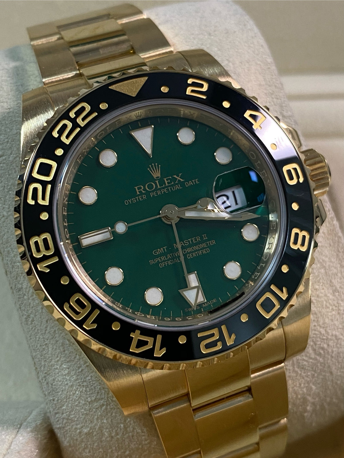 Rolex Yellow Gold GMT-Master II - 2014 - Black Bezel - Anniversary Green Dial - Oyster Bracelet - 116718LN *FULL SET*