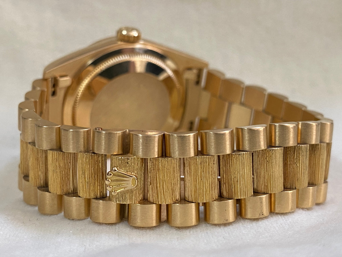 Rolex Yellow Gold Day-Date 36 - L serial - Fluted Bezel - Champagne Index Dial - President Bracelet - 18248