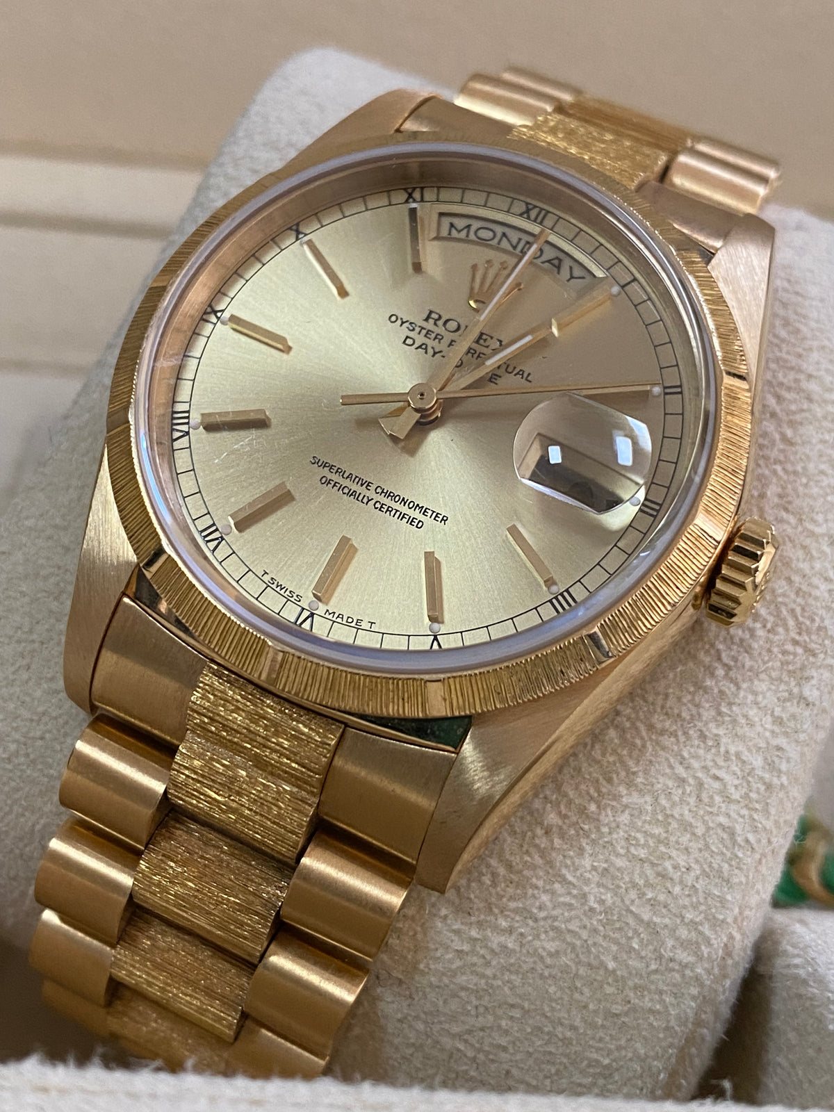 Rolex Yellow Gold Day-Date 36 - L serial - Fluted Bezel - Champagne Index Dial - President Bracelet - 18248