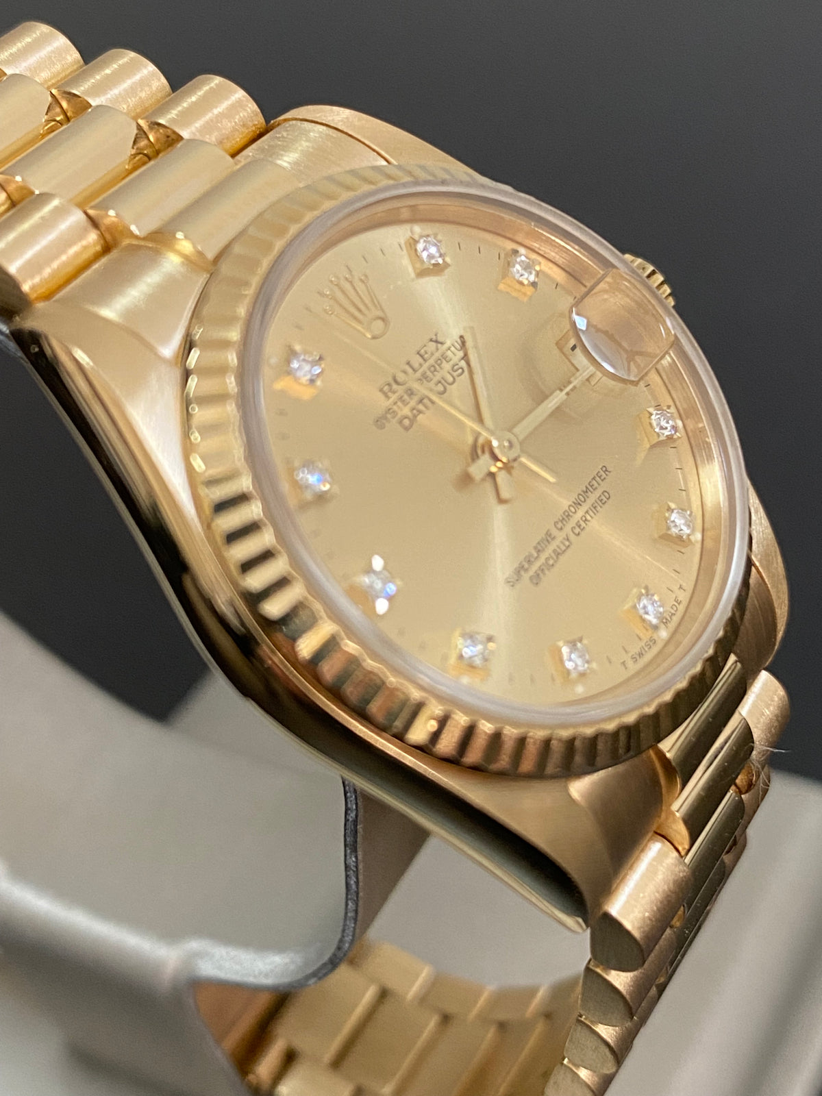 Rolex Yellow Gold Datejust 31 - L serial - Fluted Bezel - Factory Diamond Dial - President Bracelet - 68278