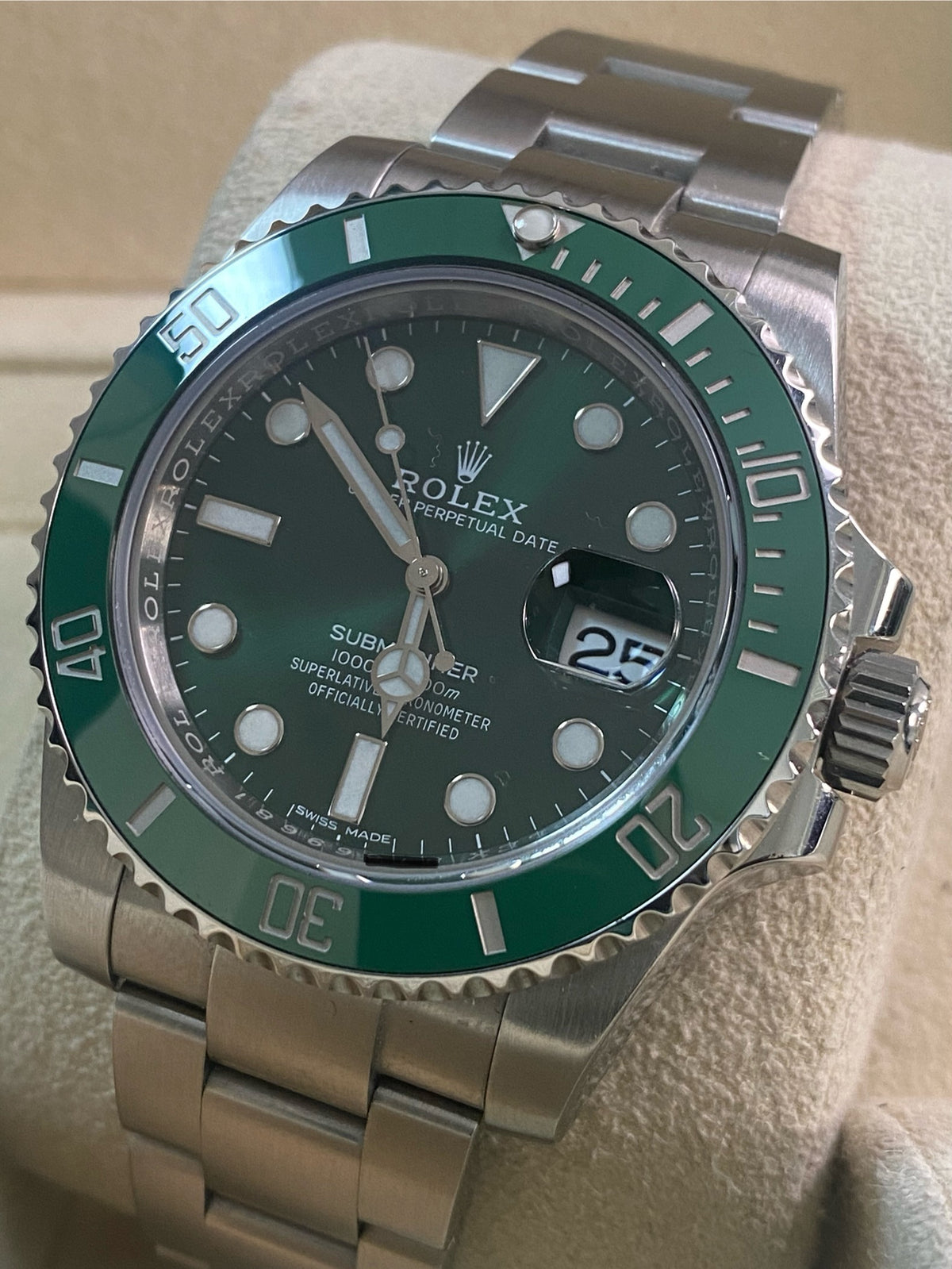 Rolex Steel Submariner Date - 2020 - "Hulk" - 116610LV *New Style Card*