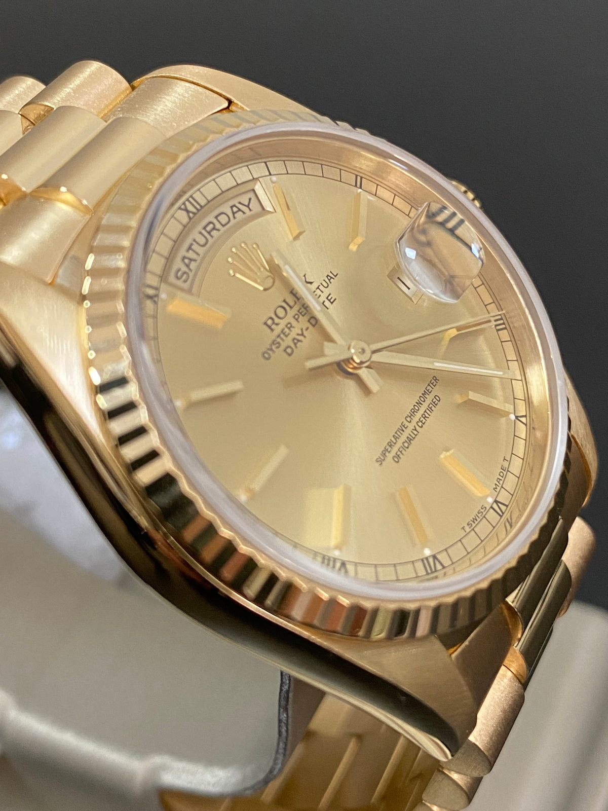 Rolex Yellow Gold Day-Date 36 - E serial - Fluted Bezel - Champagne Index Dial - Double Quickset - President Bracelet - 18238