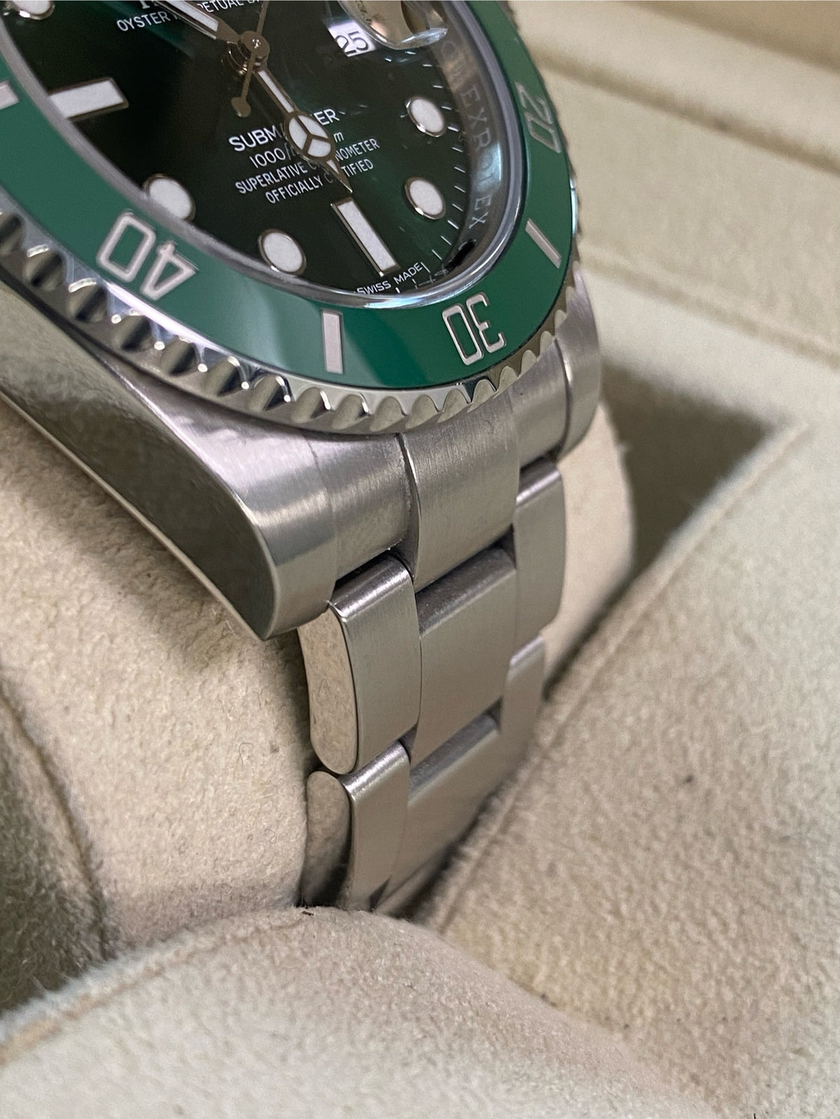 Rolex Steel Submariner Date - 2020 - "Hulk" - 116610LV *New Style Card*