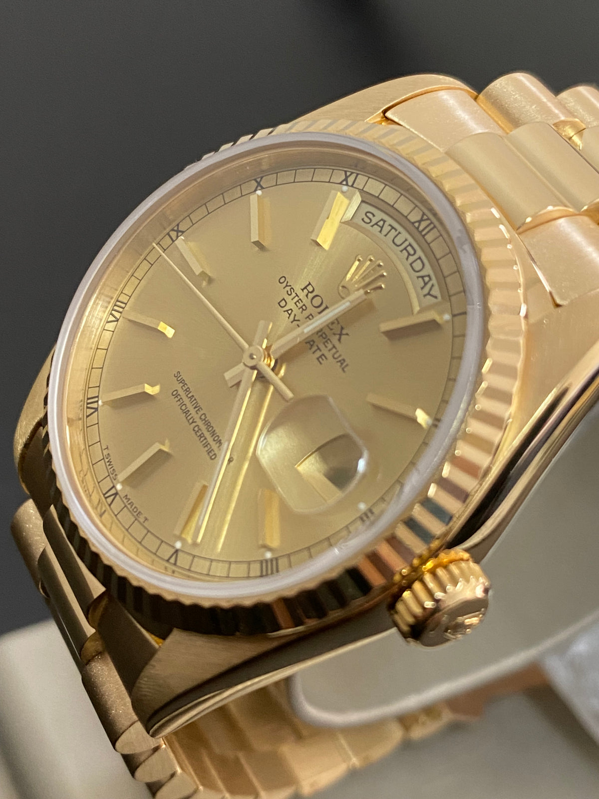 Rolex Yellow Gold Day-Date 36 - E serial - Fluted Bezel - Champagne Index Dial - Double Quickset - President Bracelet - 18238