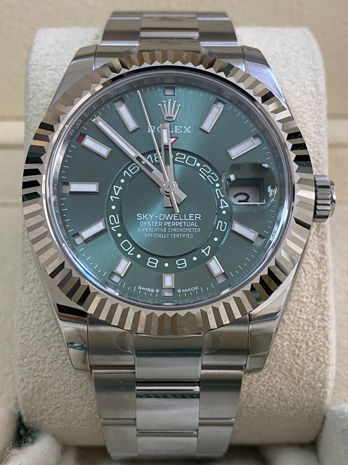 Rolex Steel Sky-Dweller - 2024 - Mint Green Dial - Oyster Bracelet - 336934 *COMPLETE SET*