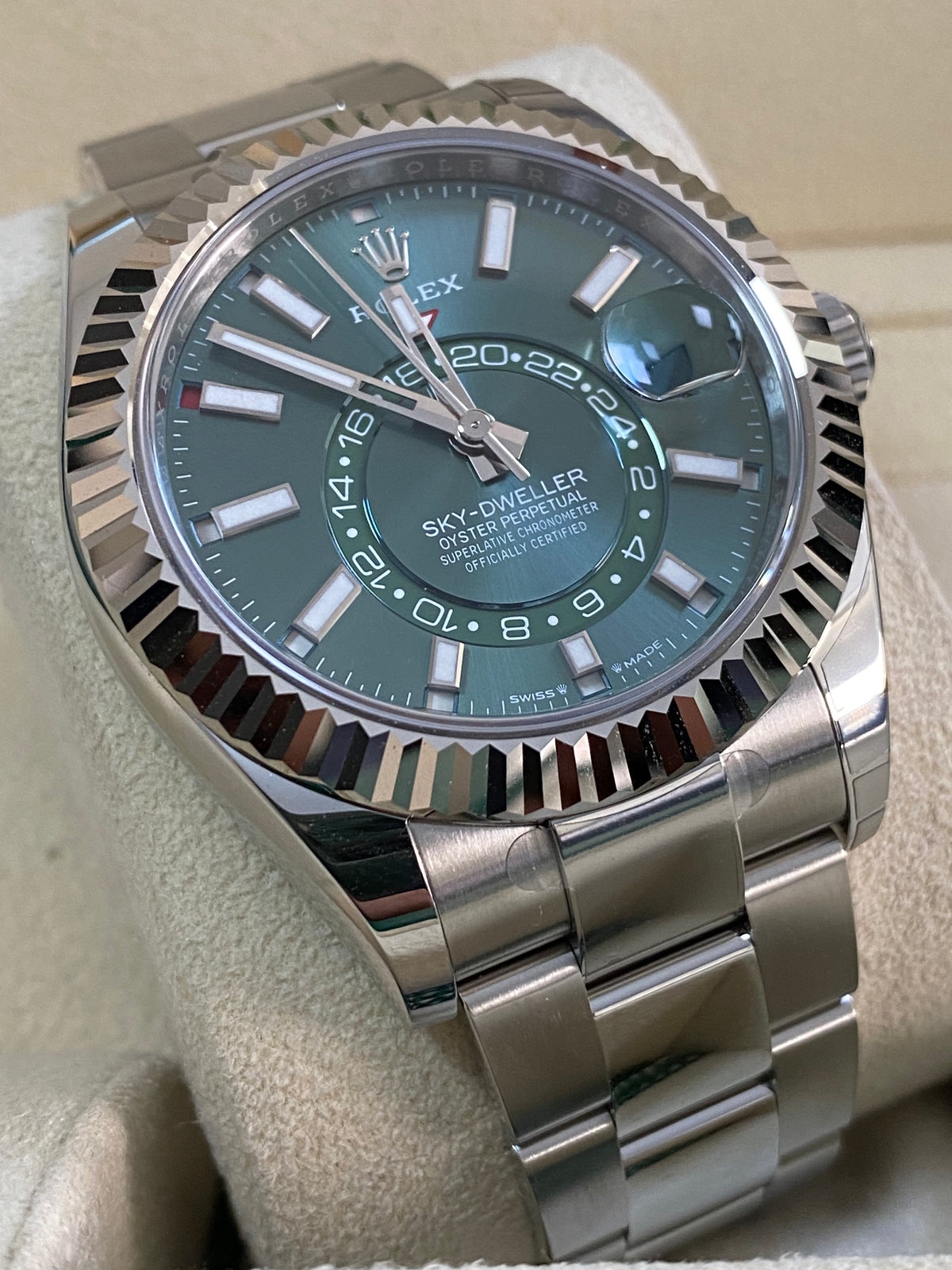 Rolex Steel Sky-Dweller - 2024 - Mint Green Dial - Oyster Bracelet - 336934 *COMPLETE SET*