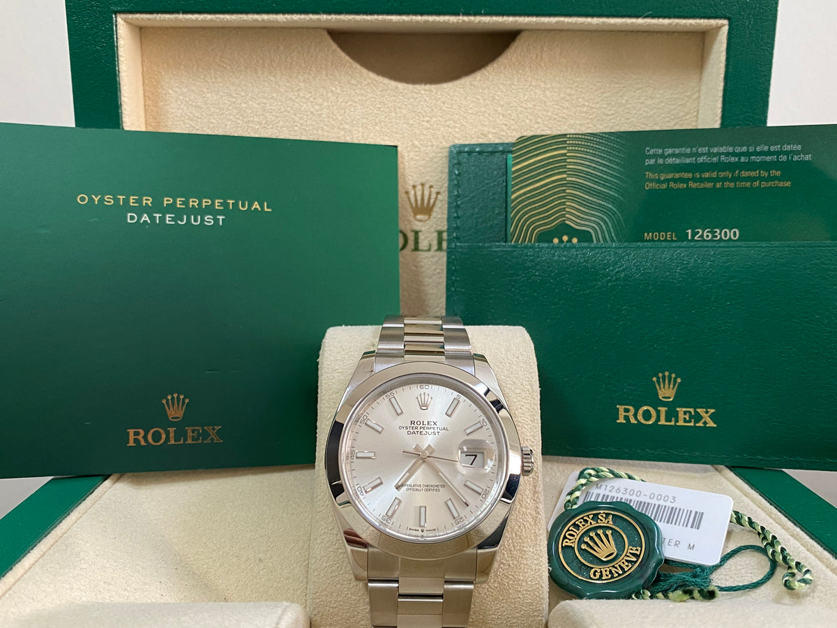 Rolex Steel Datejust 41 - 2022 - Smooth Bezel - Silver Index Dial - Oyster Bracelet - 126300 *COMPLETE SET*