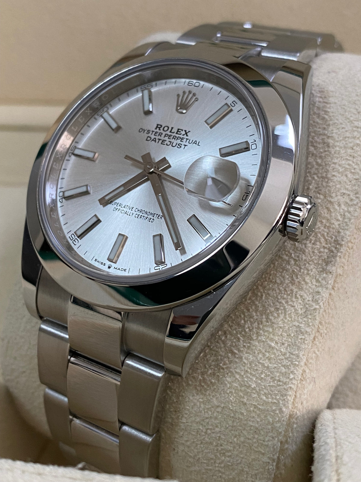 Rolex Steel Datejust 41 - 2022 - Smooth Bezel - Silver Index Dial - Oyster Bracelet - 126300 *COMPLETE SET*