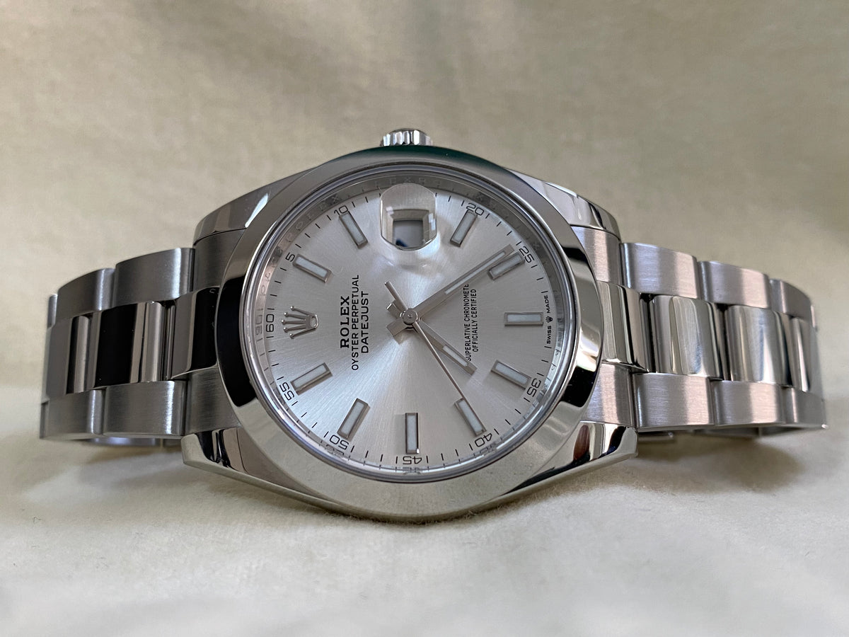 Rolex Steel Datejust 41 - 2022 - Smooth Bezel - Silver Index Dial - Oyster Bracelet - 126300 *COMPLETE SET*