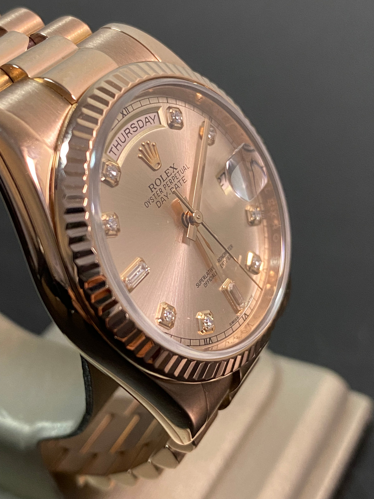 Rolex Everose Gold Day-Date 36 - 2017 - Fluted Bezel - Pink Diamond Dial - President Bracelet - 118235 *FULL SET*