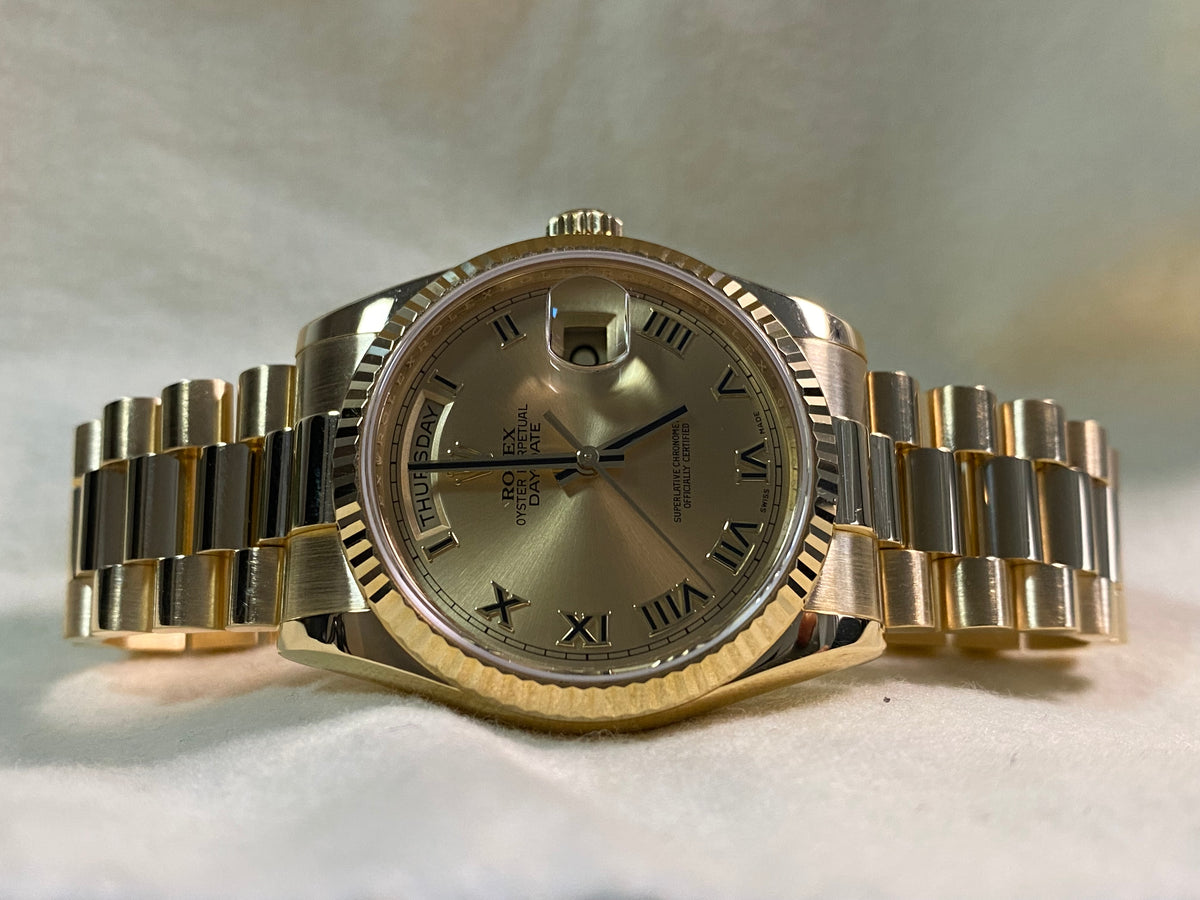 Rolex Yellow Gold Day-Date 36 - G serial - Fluted Bezel - Champagne Roman Dial - President Bracelet - 118238 *FULL SET*