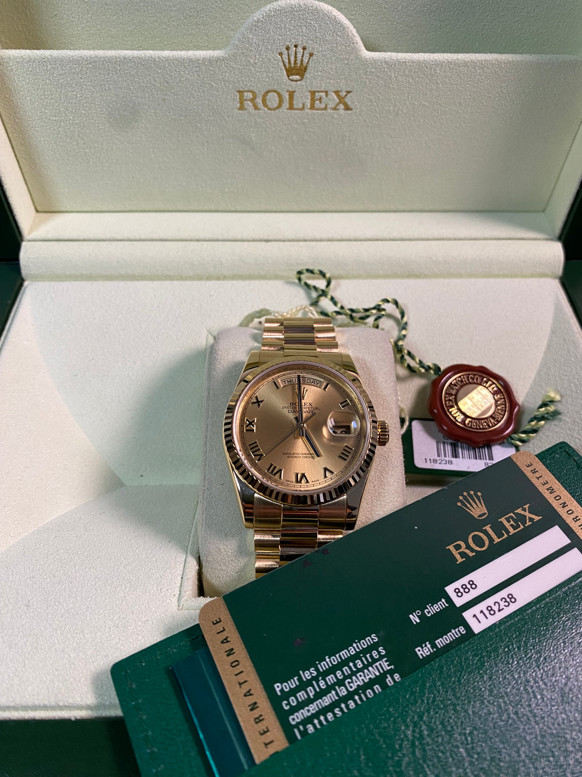 Rolex Yellow Gold Day-Date 36 - G serial - Fluted Bezel - Champagne Roman Dial - President Bracelet - 118238 *FULL SET*