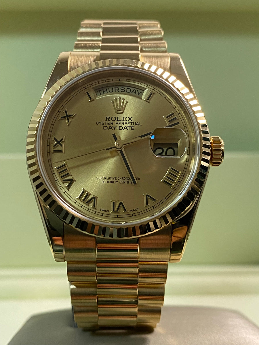 Rolex Yellow Gold Day-Date 36 - G serial - Fluted Bezel - Champagne Roman Dial - President Bracelet - 118238 *FULL SET*