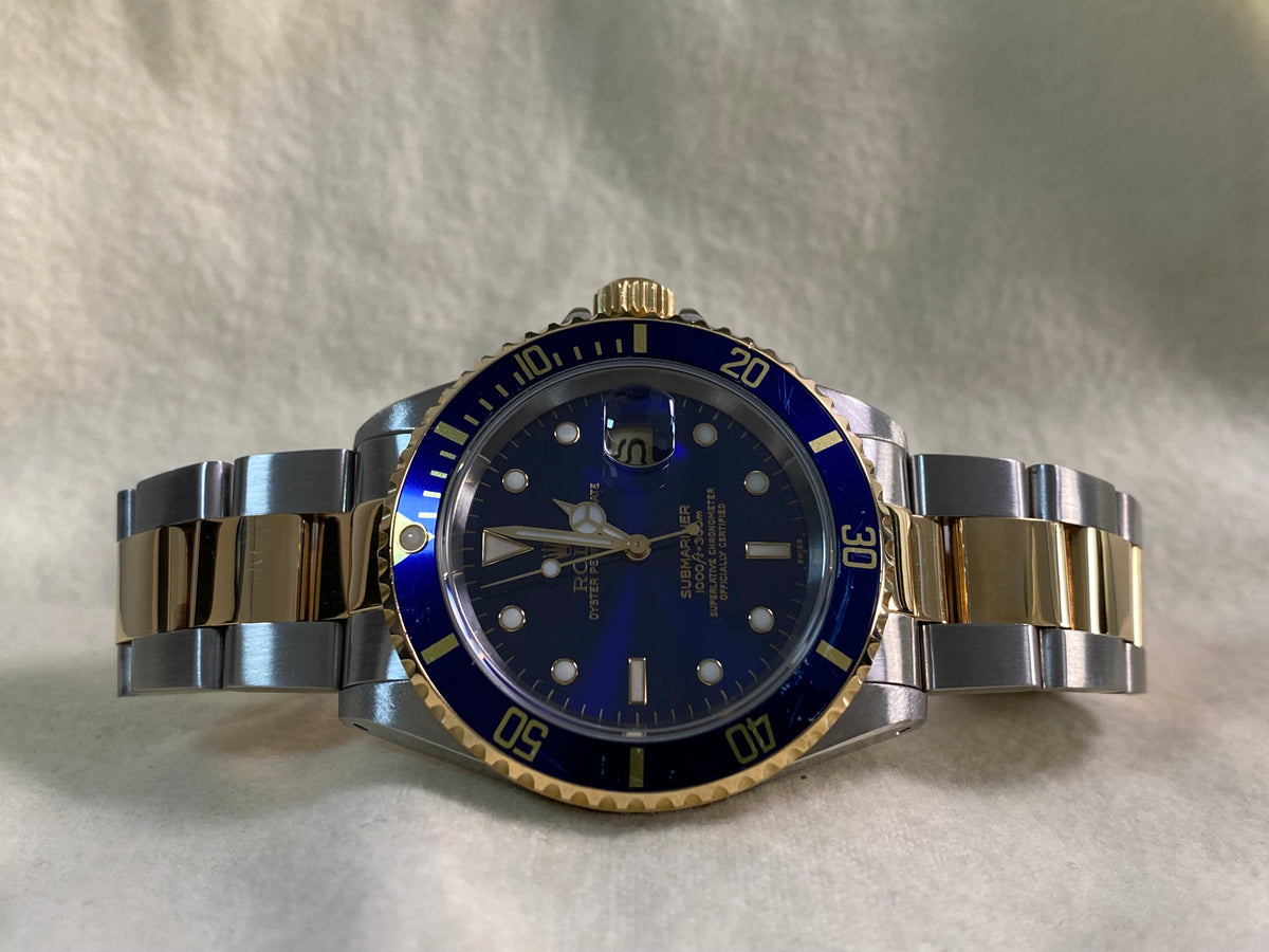 Rolex Steel and Yellow Gold Submariner Date - 1999 - "Bluesy" Pre Ceramic Bezel -Oyster Bracelet - 16613