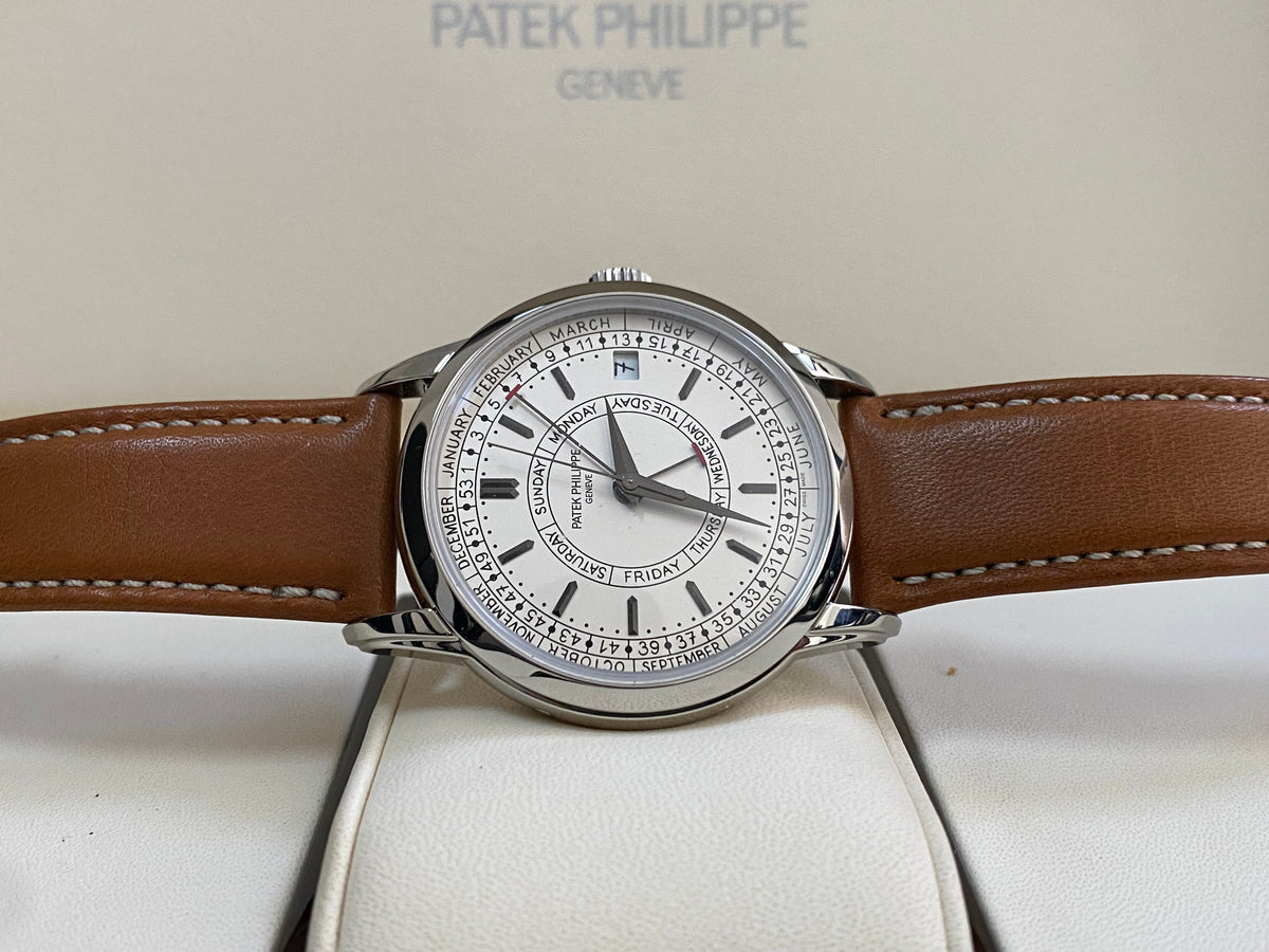 Patek Philippe Calatrava Weekly Calendar - 2022 - Silvery Opaline Dial - Brown Leather Strap - 5212A-001 *FULL SET*