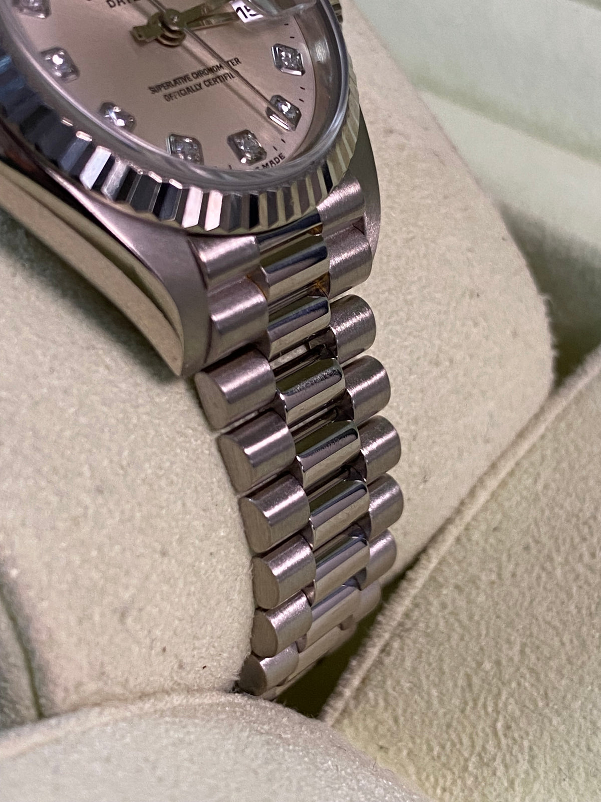 Rolex White Gold Lady-Datejust - P serial - Fluted Bezel - Factory Diamond Dial - President Bracelet - 79179