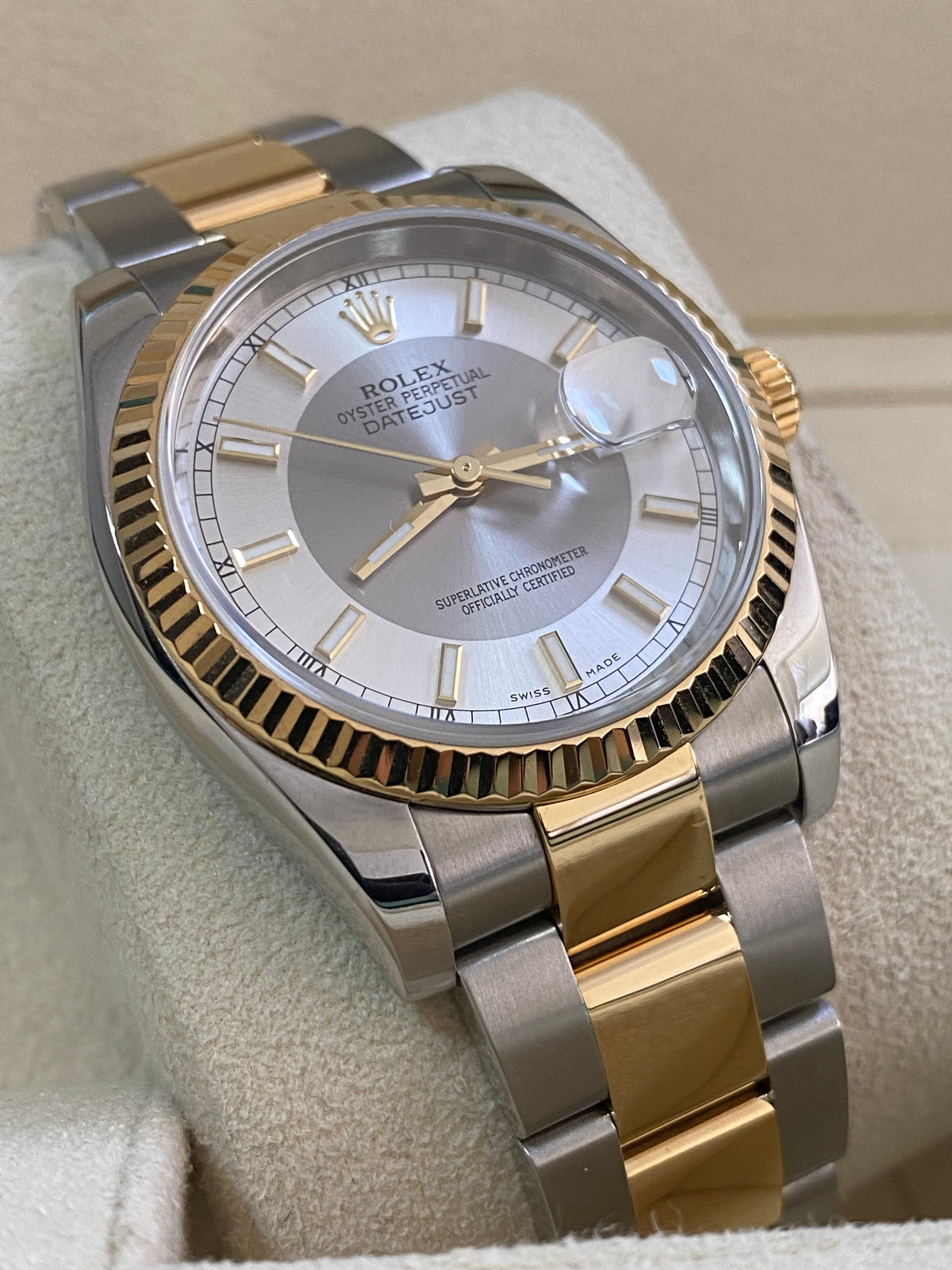 Rolex Steel and Yellow Gold Datejust 36 - D serial - Fluted Bezel - "Tuxedo" Dial - Oyster Bracelet - 116233