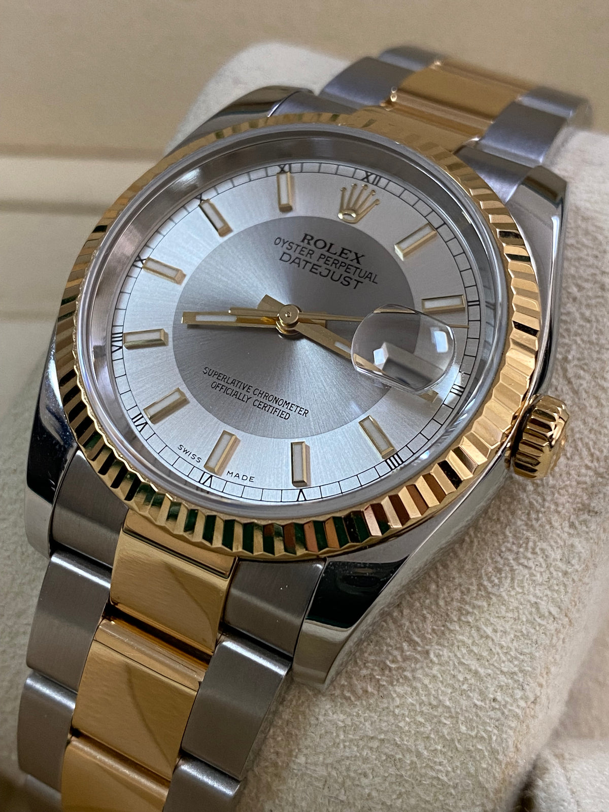 Rolex Steel and Yellow Gold Datejust 36 - D serial - Fluted Bezel - "Tuxedo" Dial - Oyster Bracelet - 116233