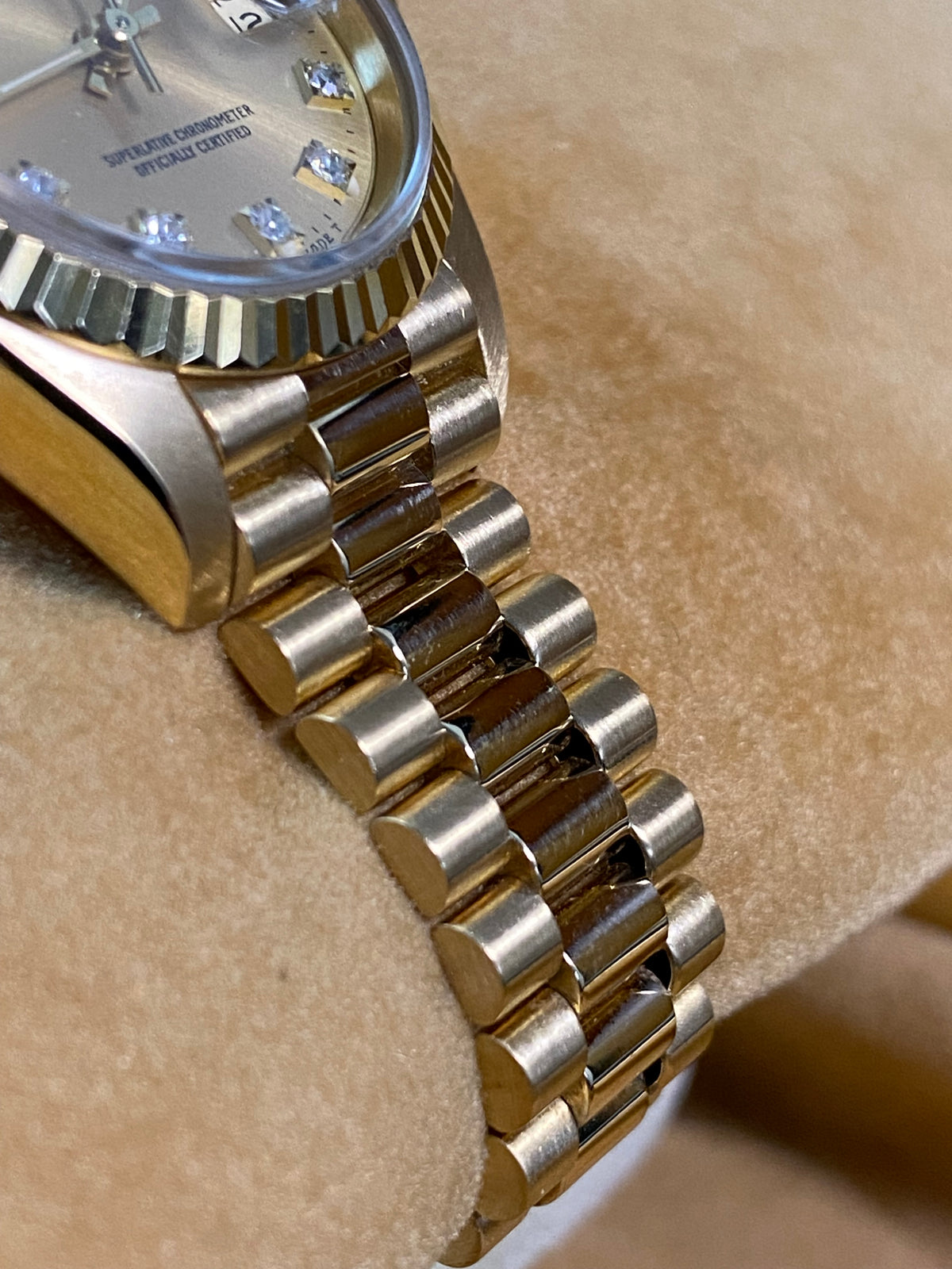 Rolex Yellow Gold Lady-Datejust - L serial - Fluted Bezel - Factory Diamond Dial - President Bracelet - 69178