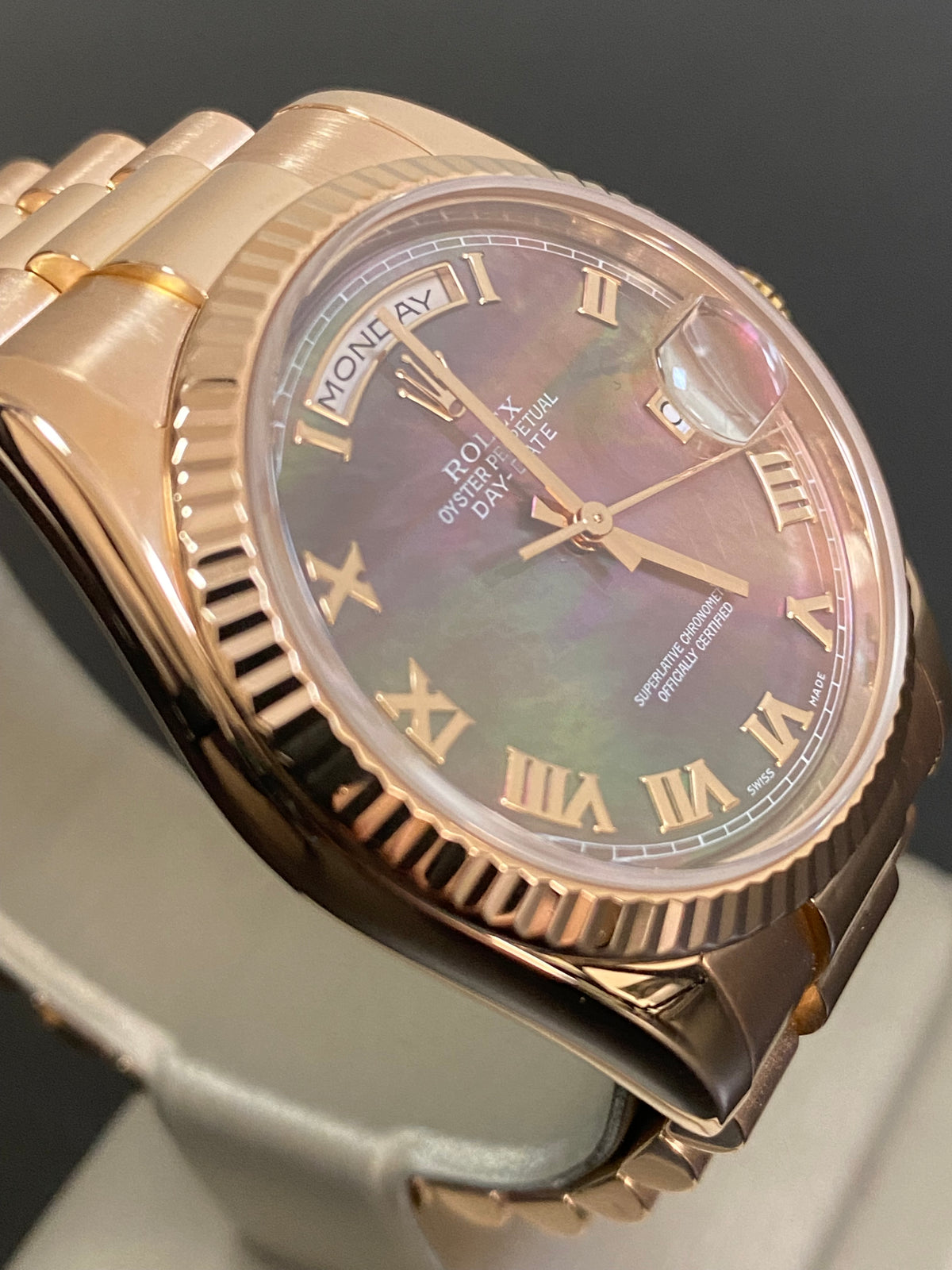 Rolex Everose Gold Day-Date 36 - D serial - Fluted Bezel - Tahitian Mother of Pearl Roman Dial - President Bracelet - 118235