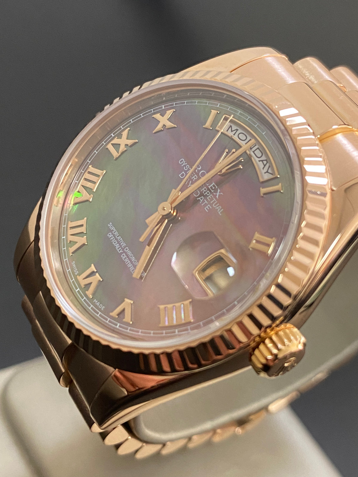 Rolex Everose Gold Day-Date 36 - D serial - Fluted Bezel - Tahitian Mother of Pearl Roman Dial - President Bracelet - 118235