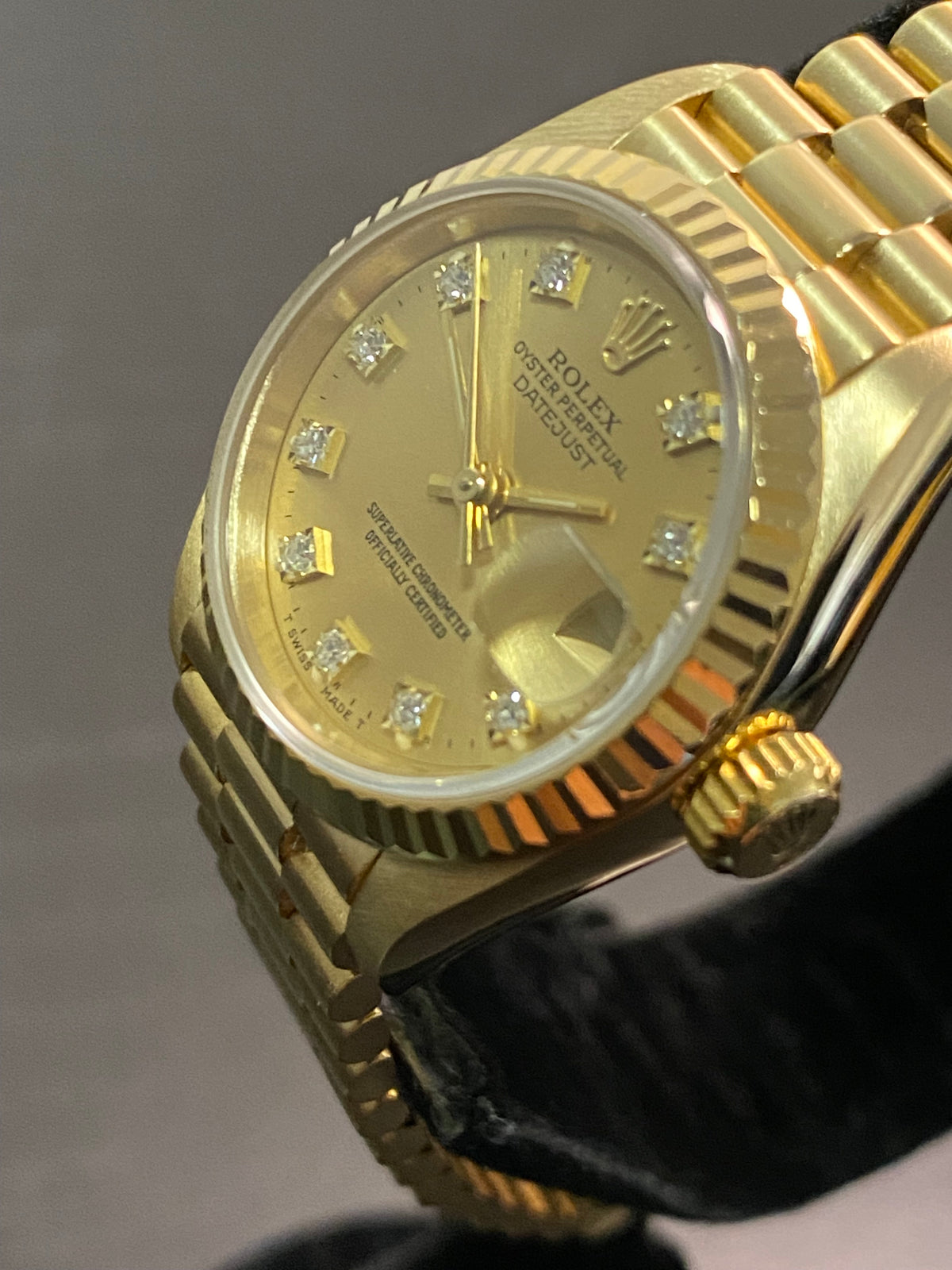 Rolex Yellow Gold Lady-Datejust - L serial - Fluted Bezel - Factory Diamond Dial - President Bracelet - 69178