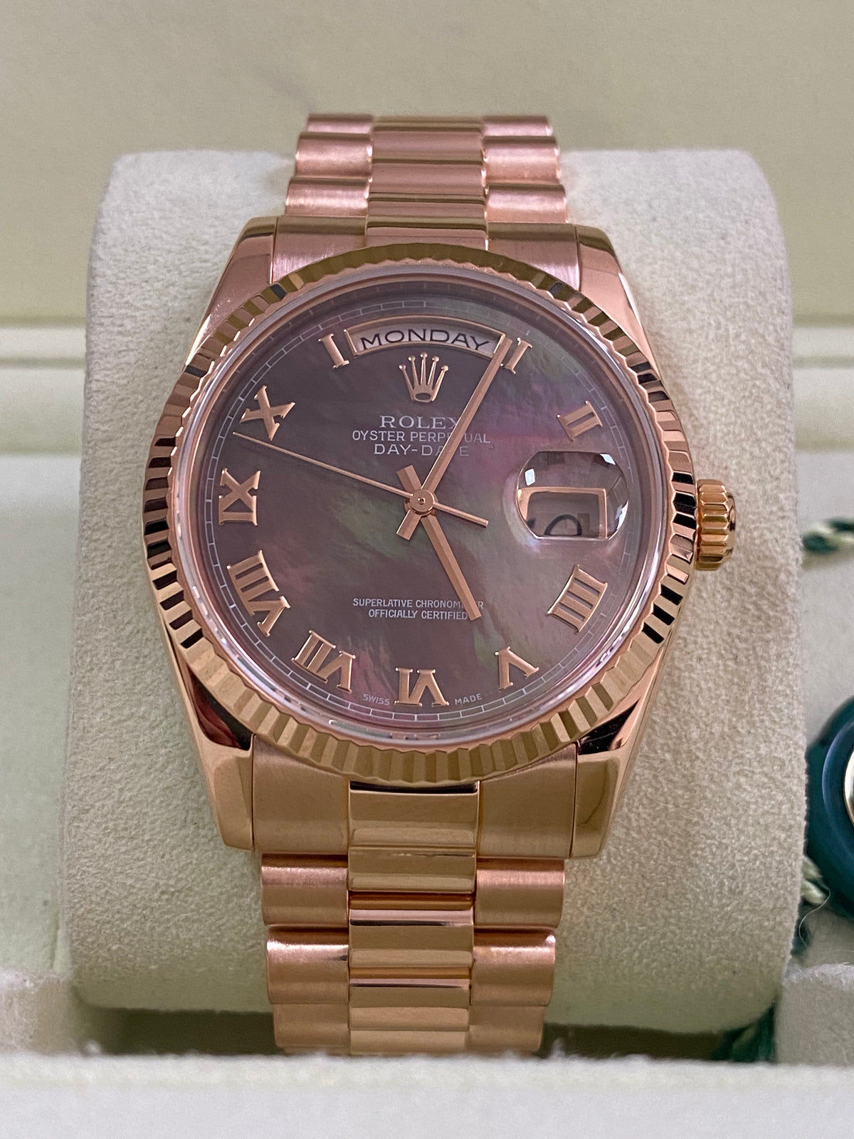 Rolex Everose Gold Day-Date 36 - D serial - Fluted Bezel - Tahitian Mother of Pearl Roman Dial - President Bracelet - 118235