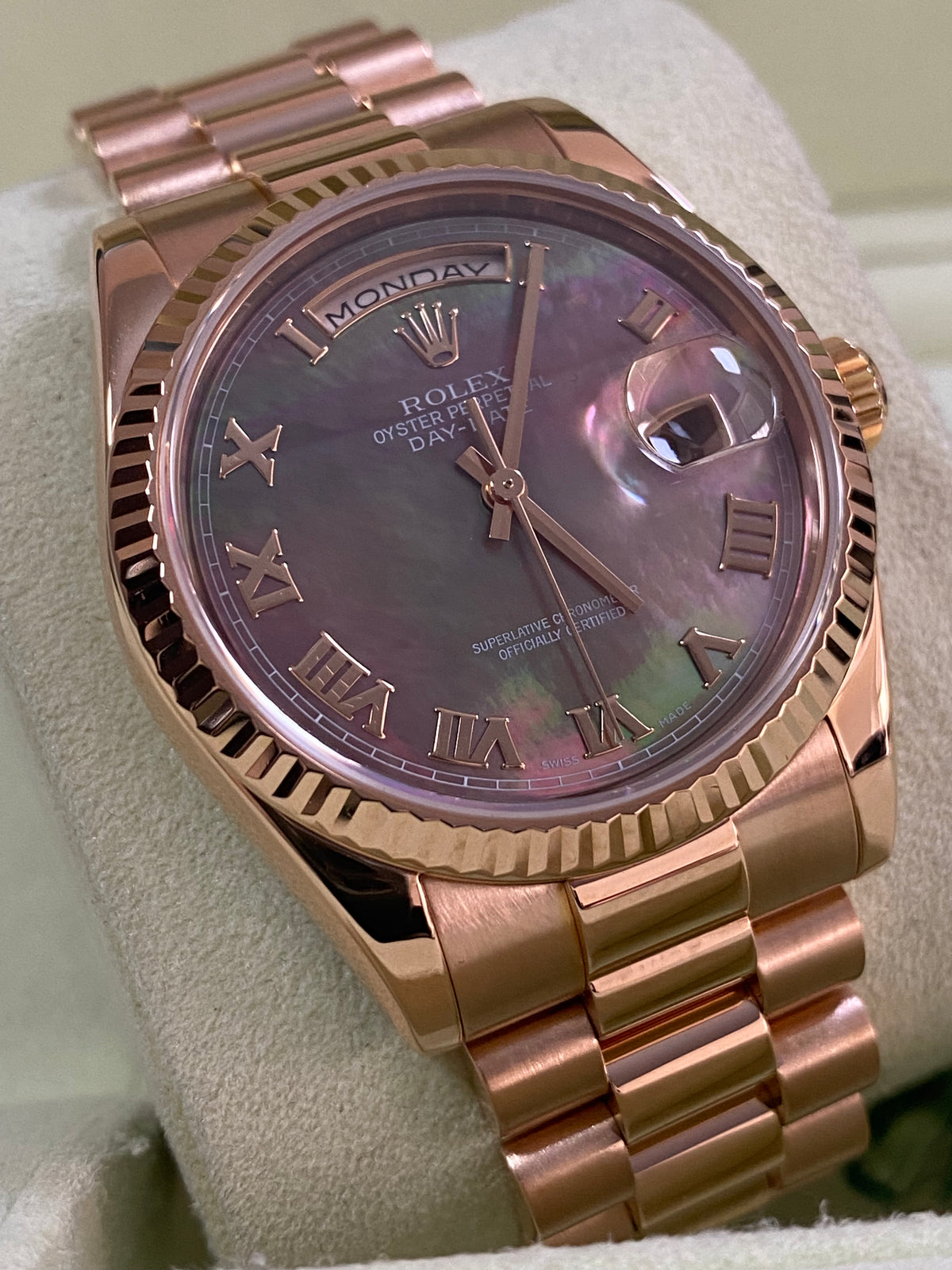 Rolex Everose Gold Day-Date 36 - D serial - Fluted Bezel - Tahitian Mother of Pearl Roman Dial - President Bracelet - 118235