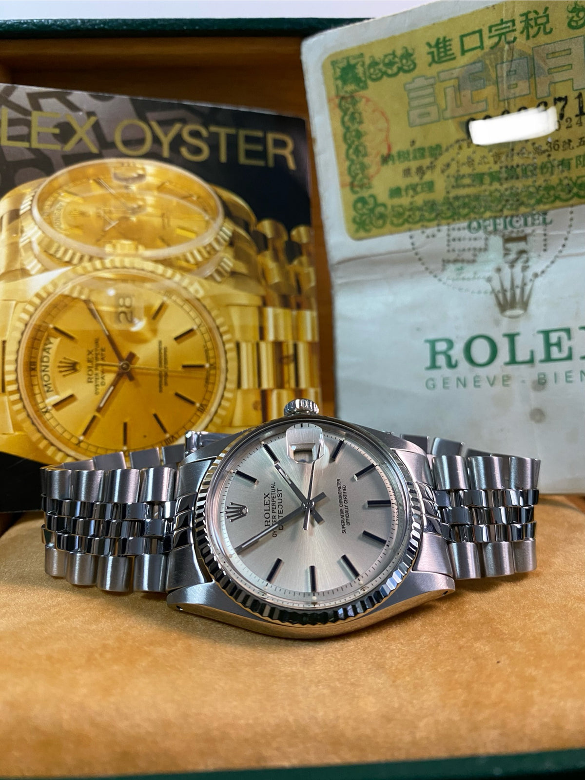 Rolex Steel Datejust 36 - Silver Index Dial - Jubilee Bracelet - 1601